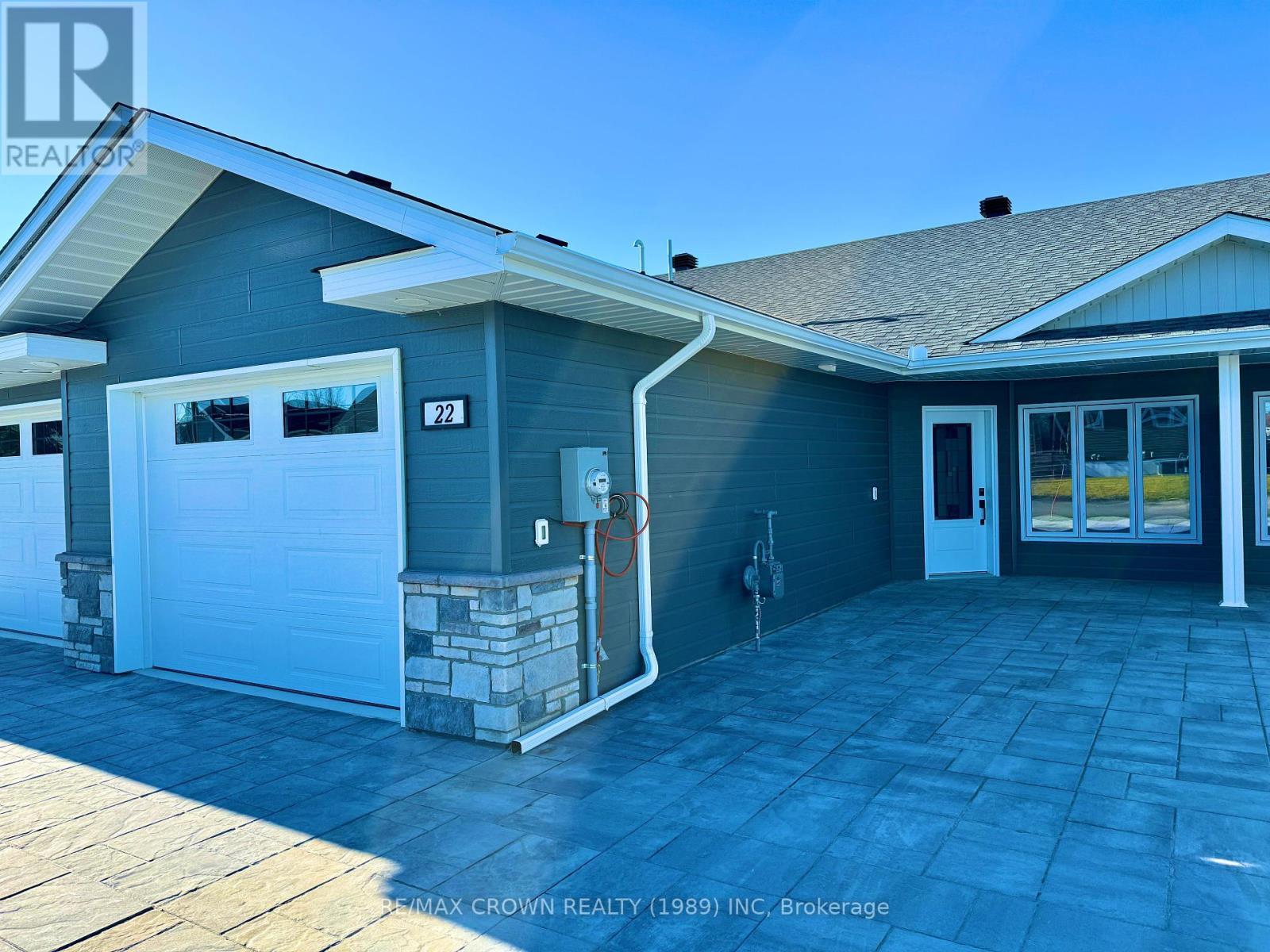 22 Golf Street, Kapuskasing, ON - Outdoor