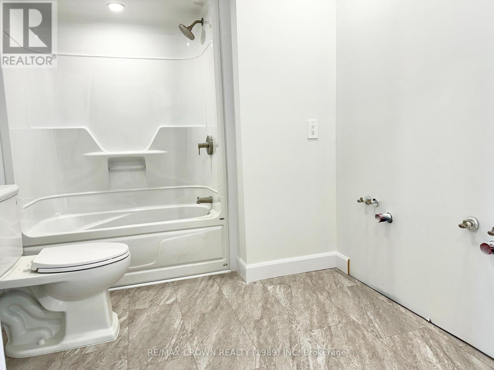 22 Golf Street, Kapuskasing, ON - Indoor Photo Showing Bathroom