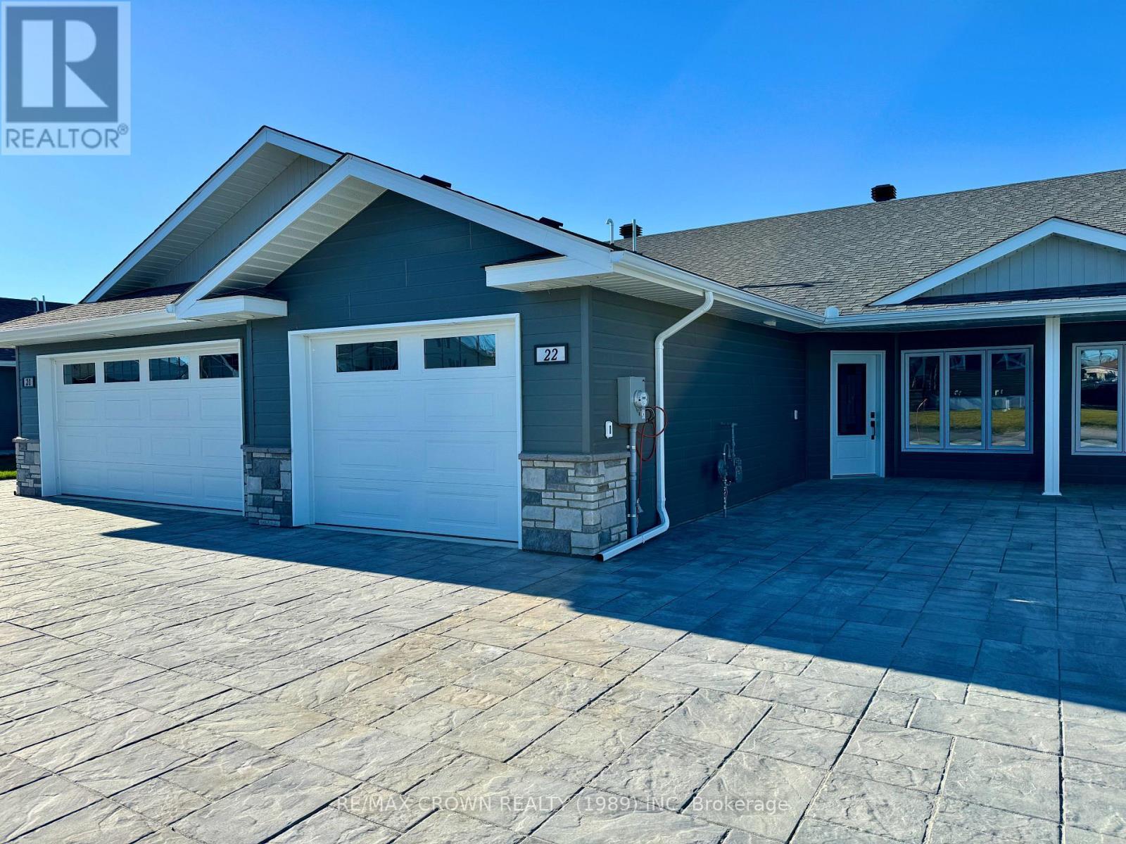 22 Golf Street, Kapuskasing, ON - Outdoor