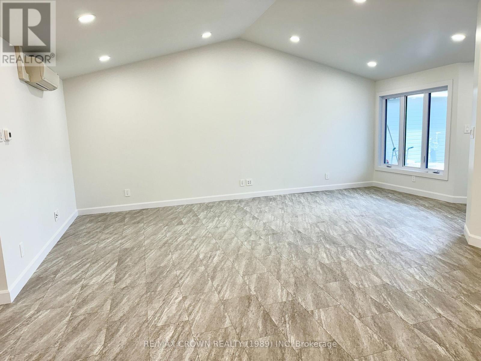 22 Golf Street, Kapuskasing, ON - Indoor Photo Showing Other Room