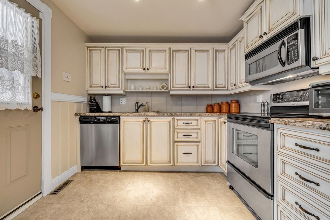 Kitchen - 1407 Boul. Bastien, Québec (Les Rivières), QC - Indoor Photo Showing Kitchen
