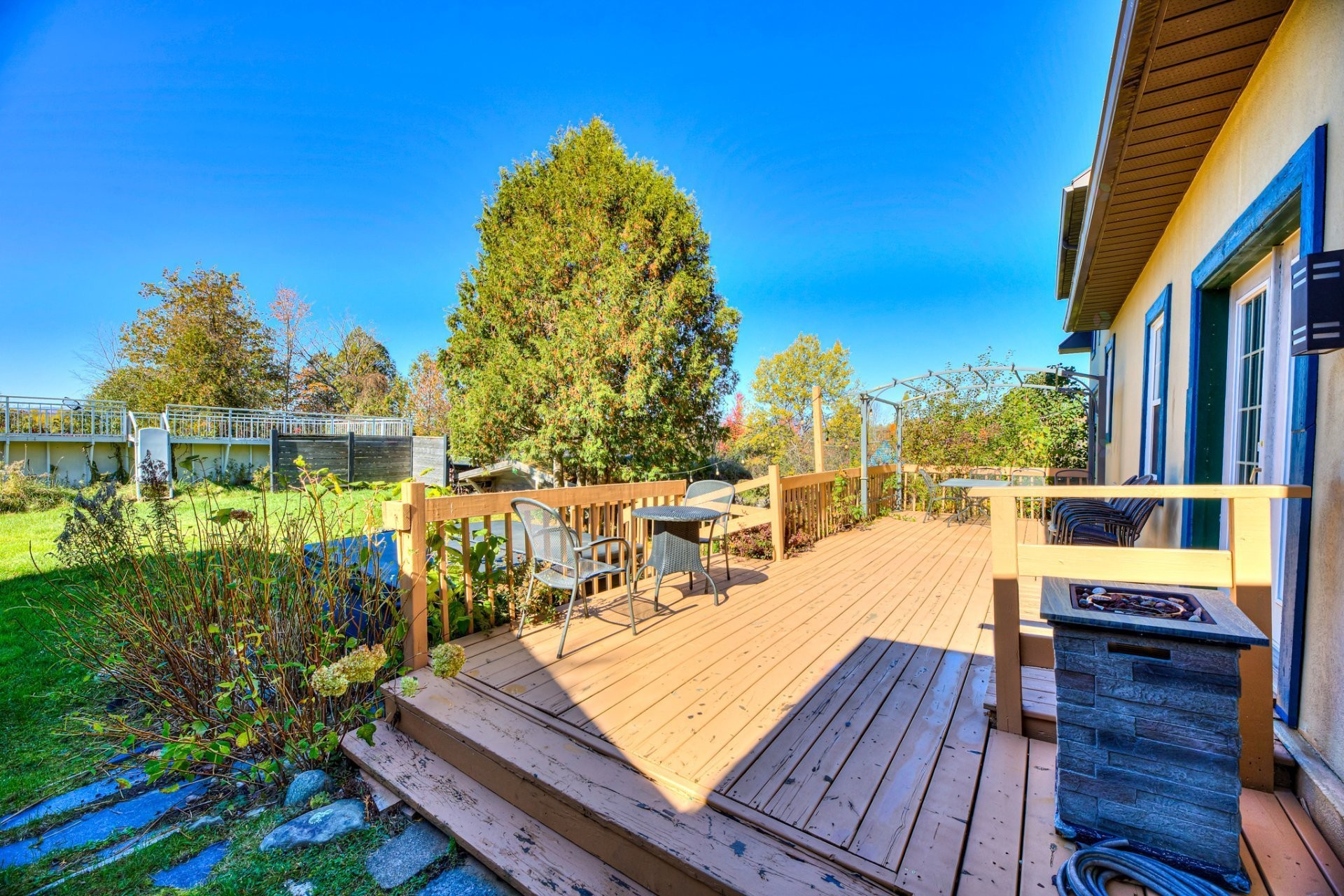 Terrasse - 2085 Ch. De Georgeville, Magog, QC - Outdoor