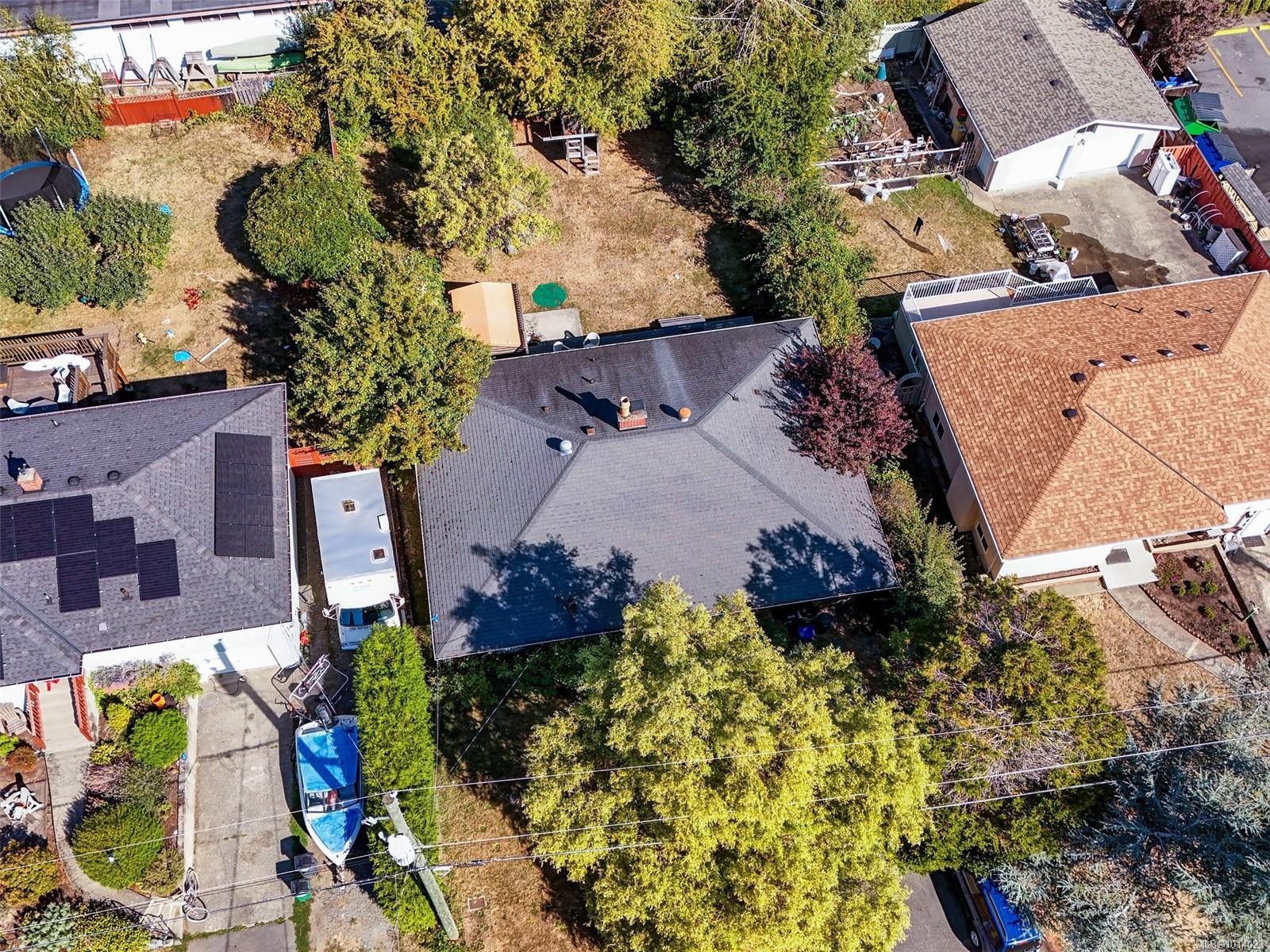 1660 Elm St, Saanich, BC