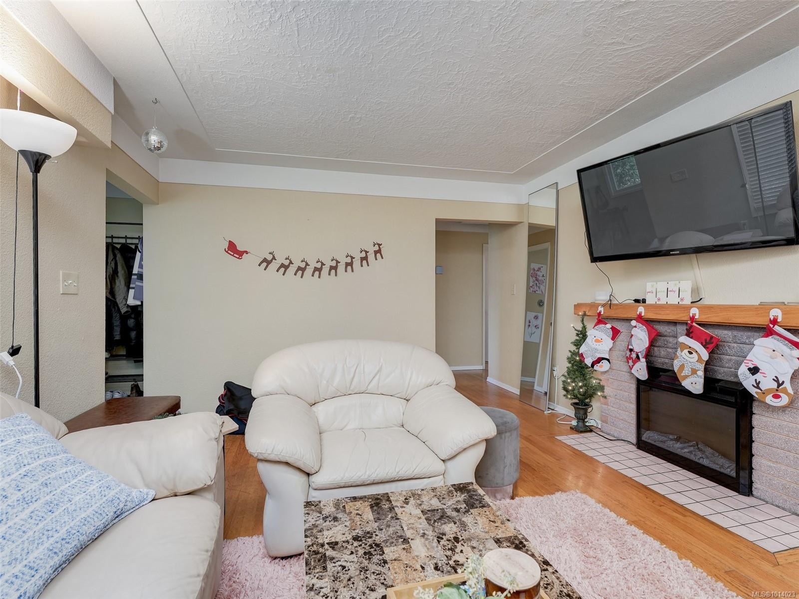 1660 Elm St, Saanich, BC