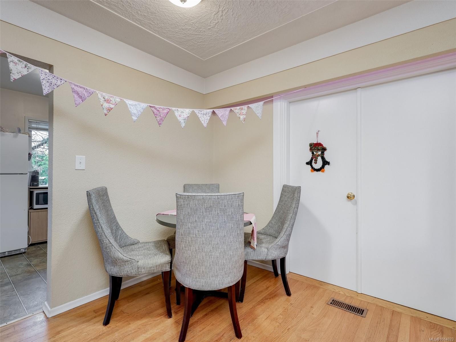 1660 Elm St, Saanich, BC