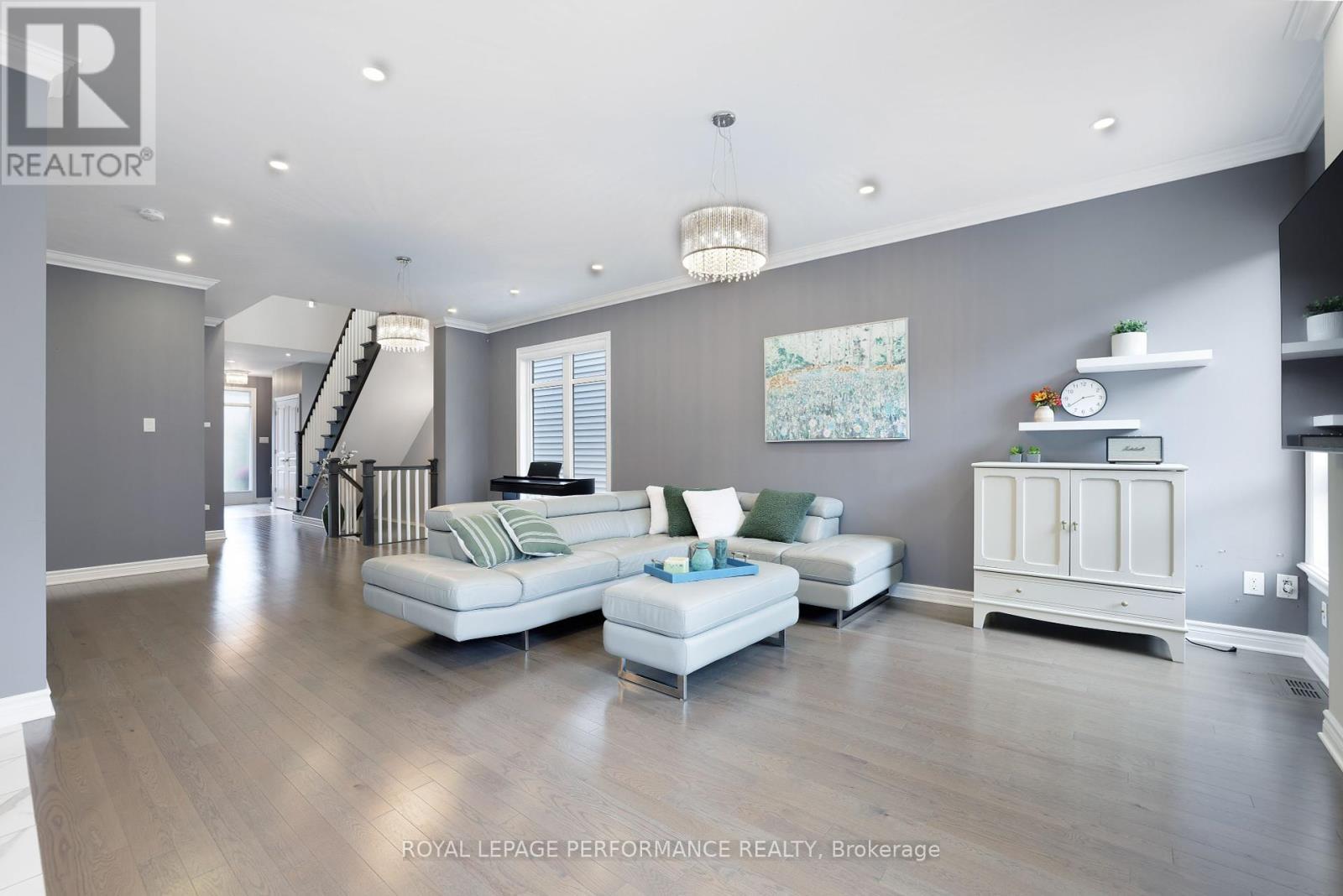 266 Shinleaf Crescent, Ottawa, ON - Indoor Photo Showing Living Room