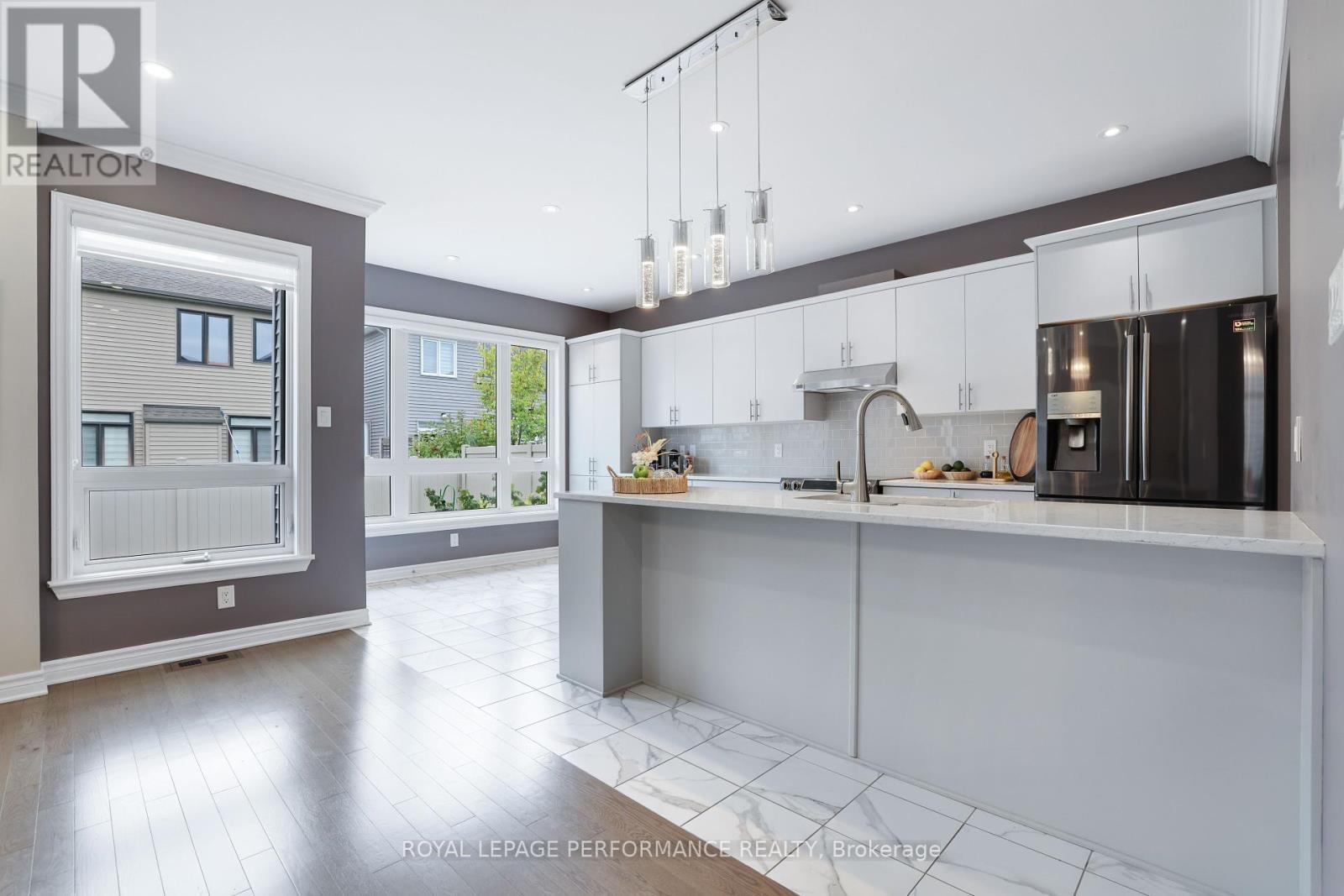 266 Shinleaf Crescent, Ottawa, ON - Indoor Photo Showing Kitchen