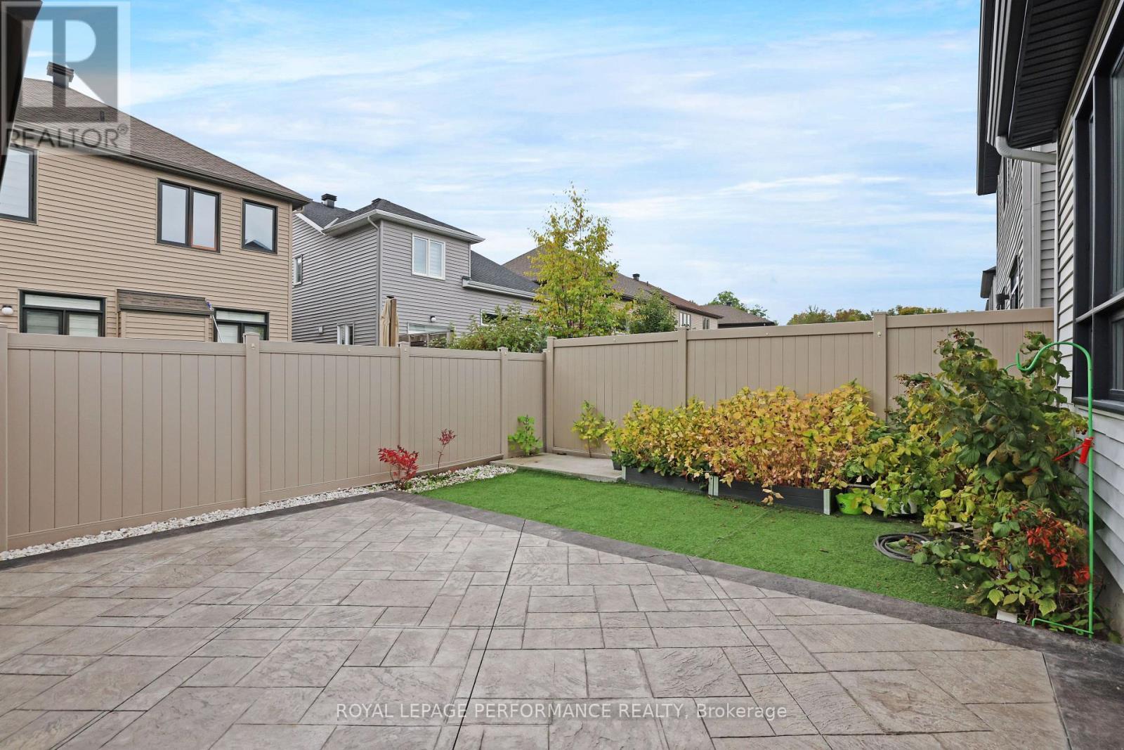 266 Shinleaf Crescent, Ottawa, ON - Outdoor