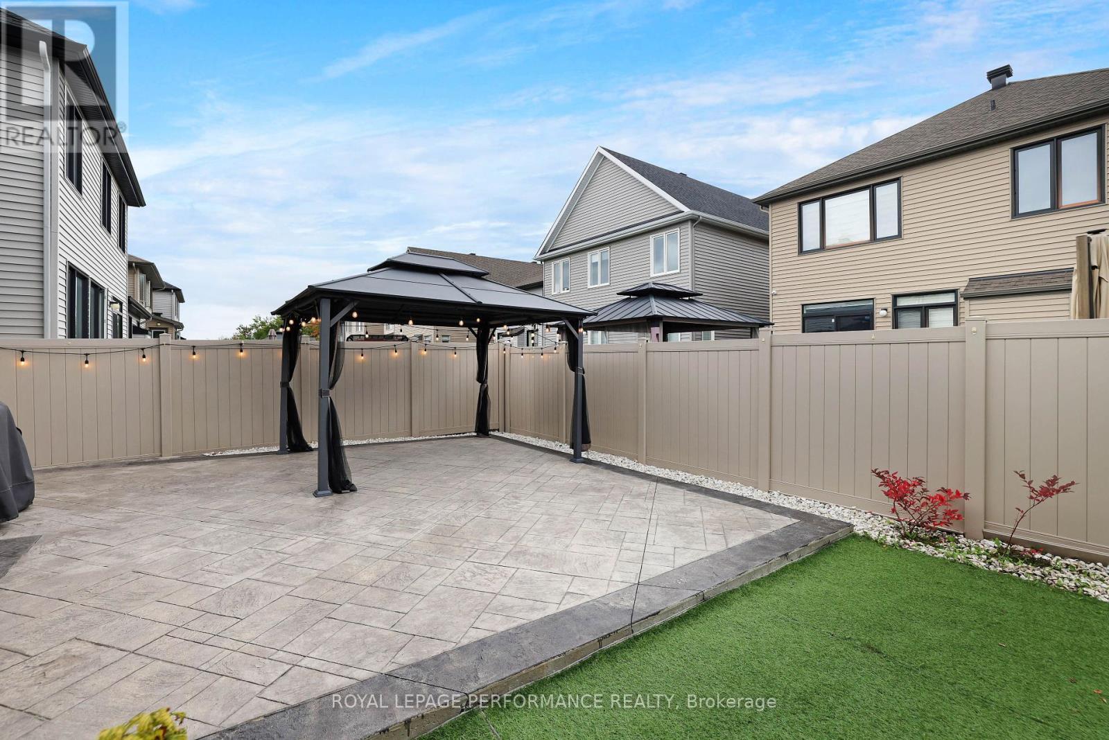 266 Shinleaf Crescent, Ottawa, ON - Outdoor