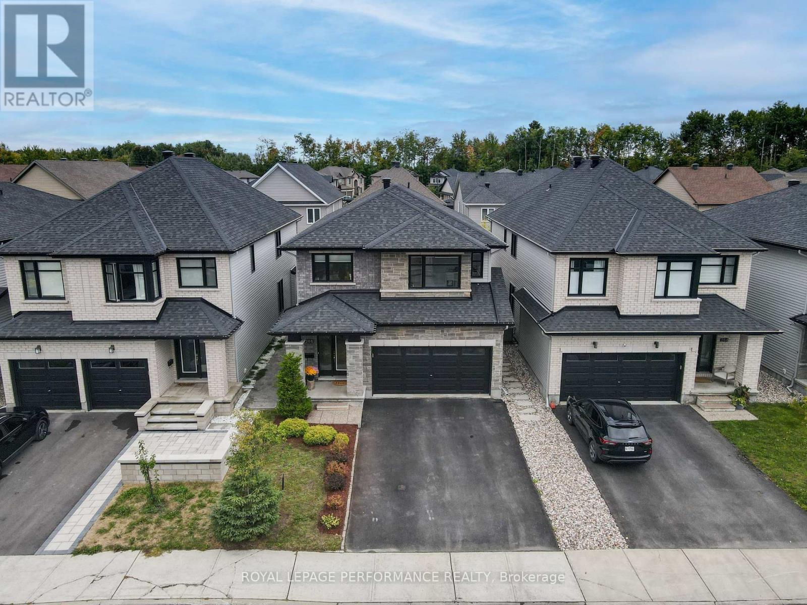 266 Shinleaf Crescent, Ottawa, ON - Outdoor With Facade