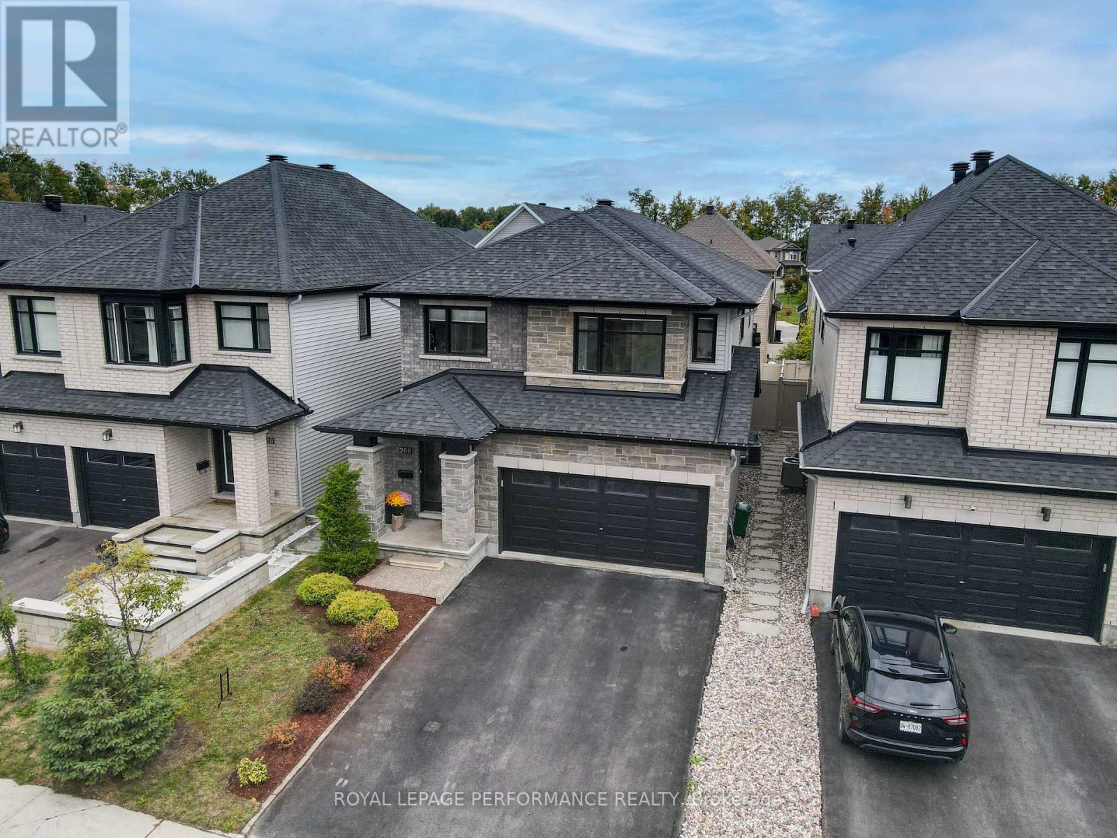 266 Shinleaf Crescent, Ottawa, ON - Outdoor With Facade