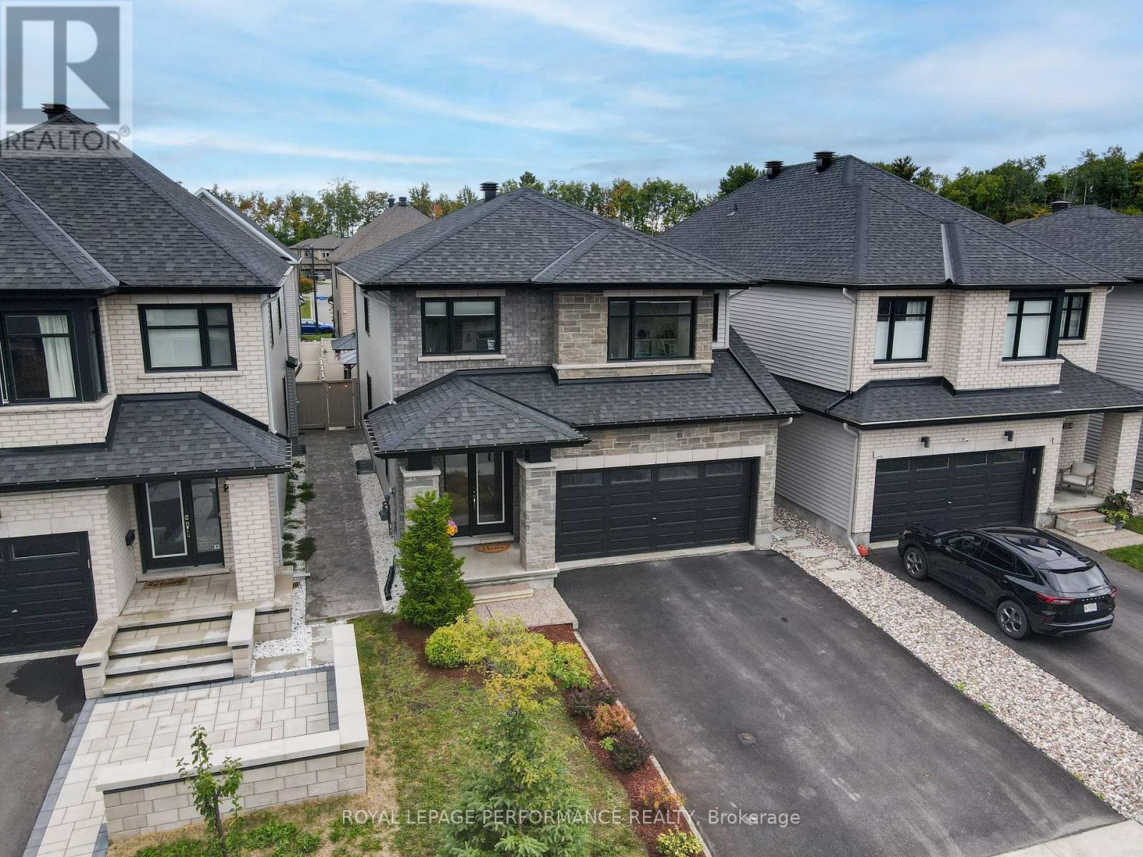 266 Shinleaf Crescent, Ottawa, ON - Outdoor With Facade