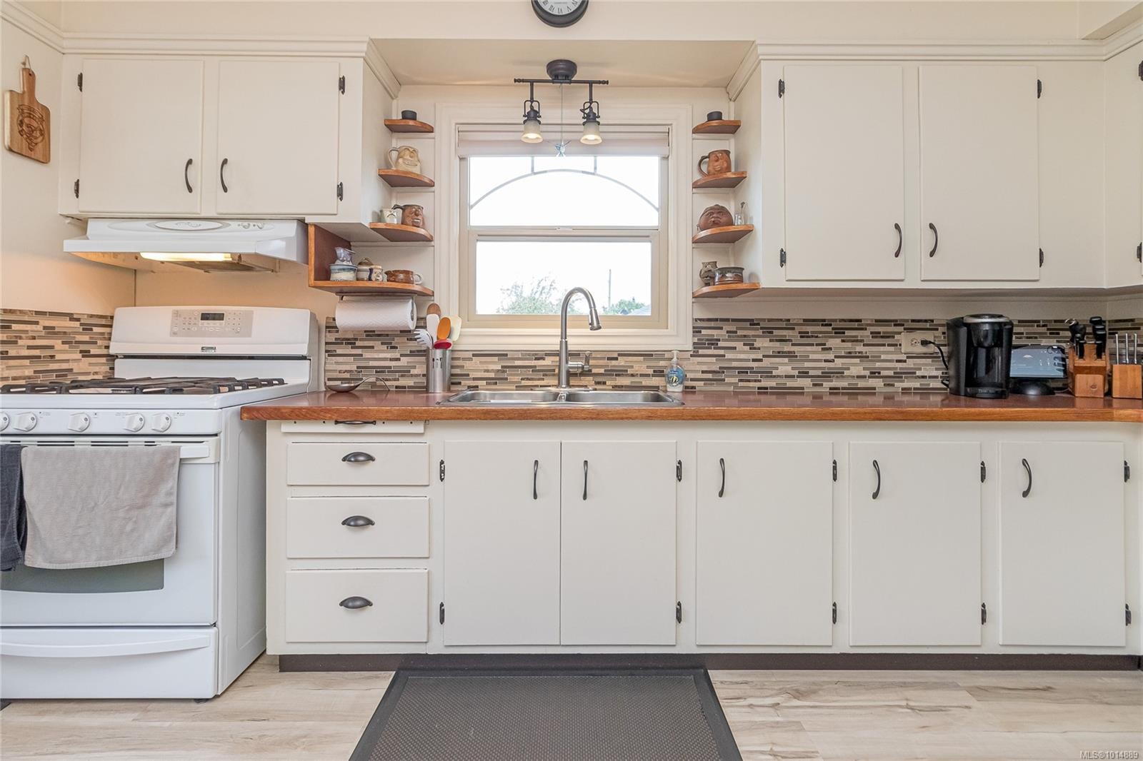 9381 Chemainus Rd, Chemainus, BC