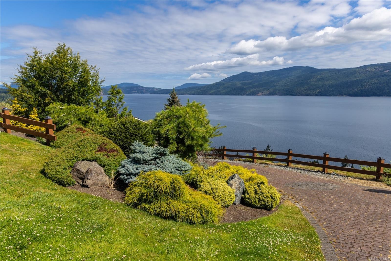 3635 Arbutus Dr North, Cobble Hill, BC