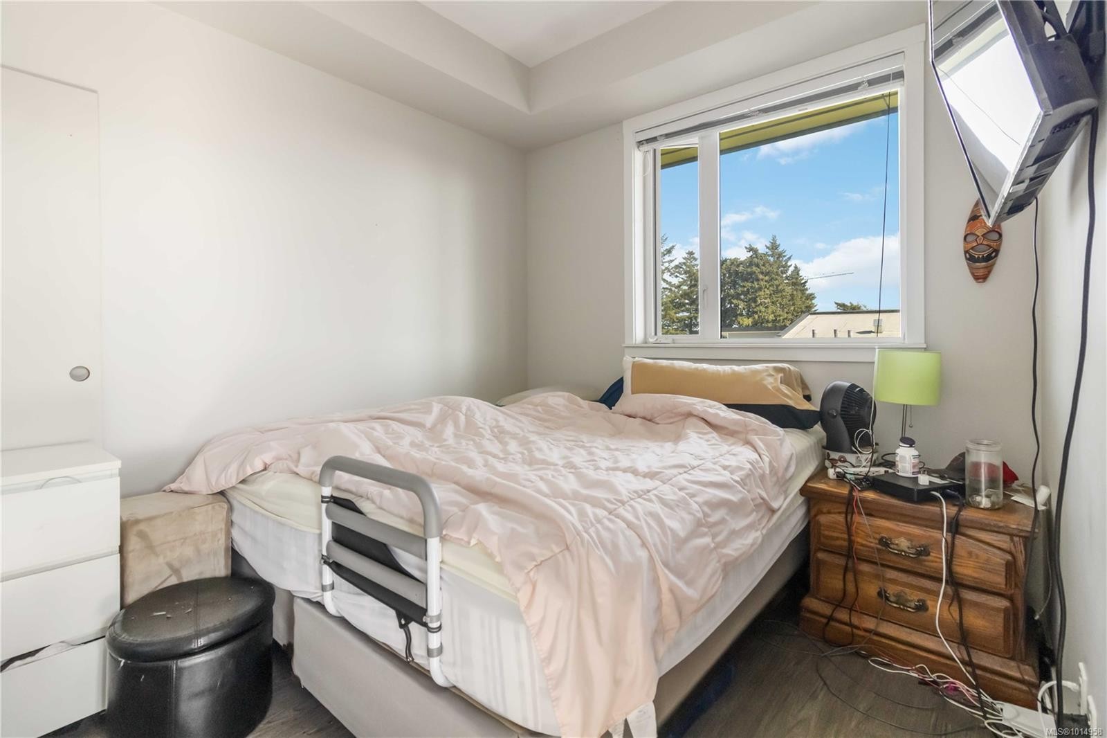 602-868 Orono Ave, Langford, BC - Indoor Photo Showing Bedroom