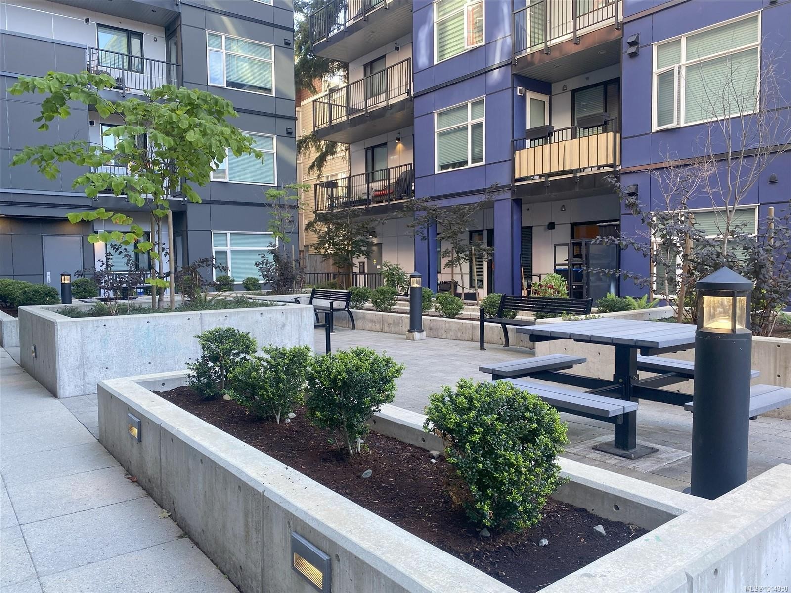 602-868 Orono Ave, Langford, BC - Outdoor