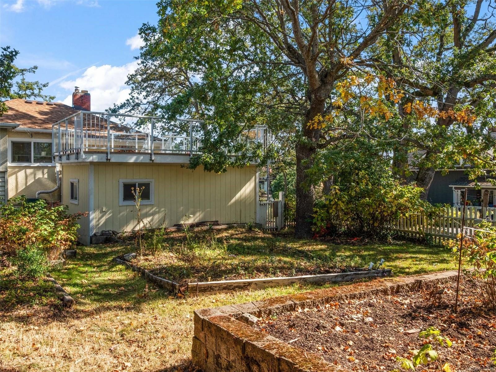 2702 Roseberry Ave, Victoria, BC