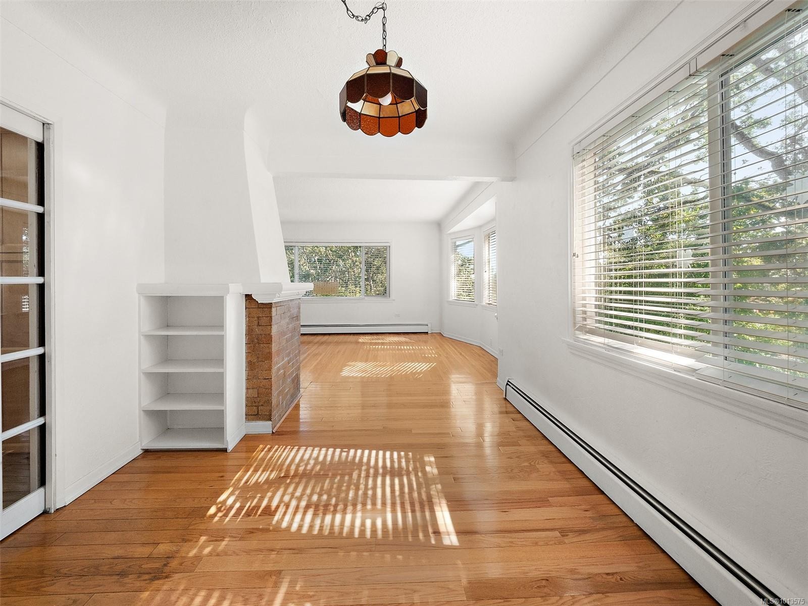 2702 Roseberry Ave, Victoria, BC