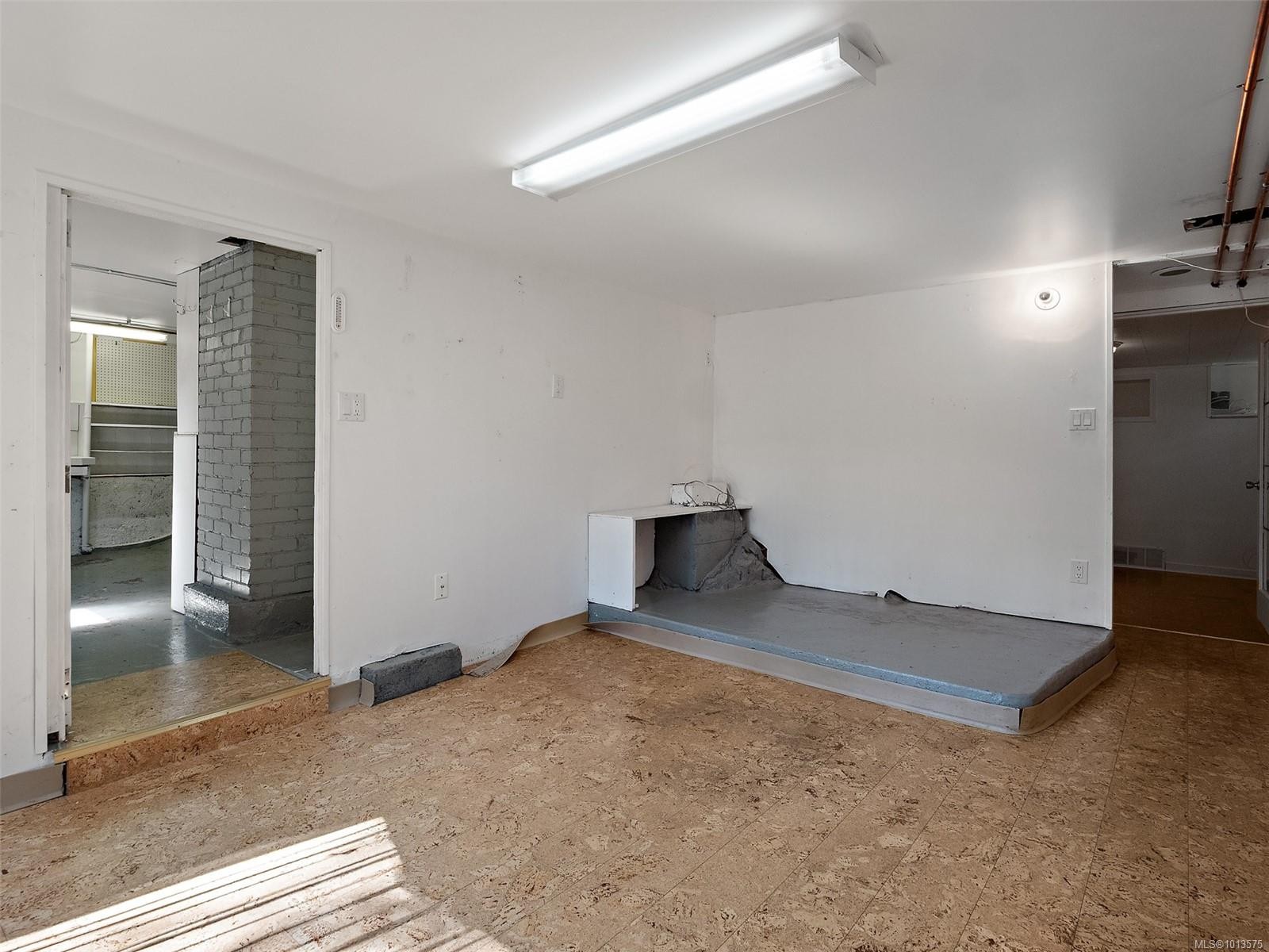 2702 Roseberry Ave, Victoria, BC