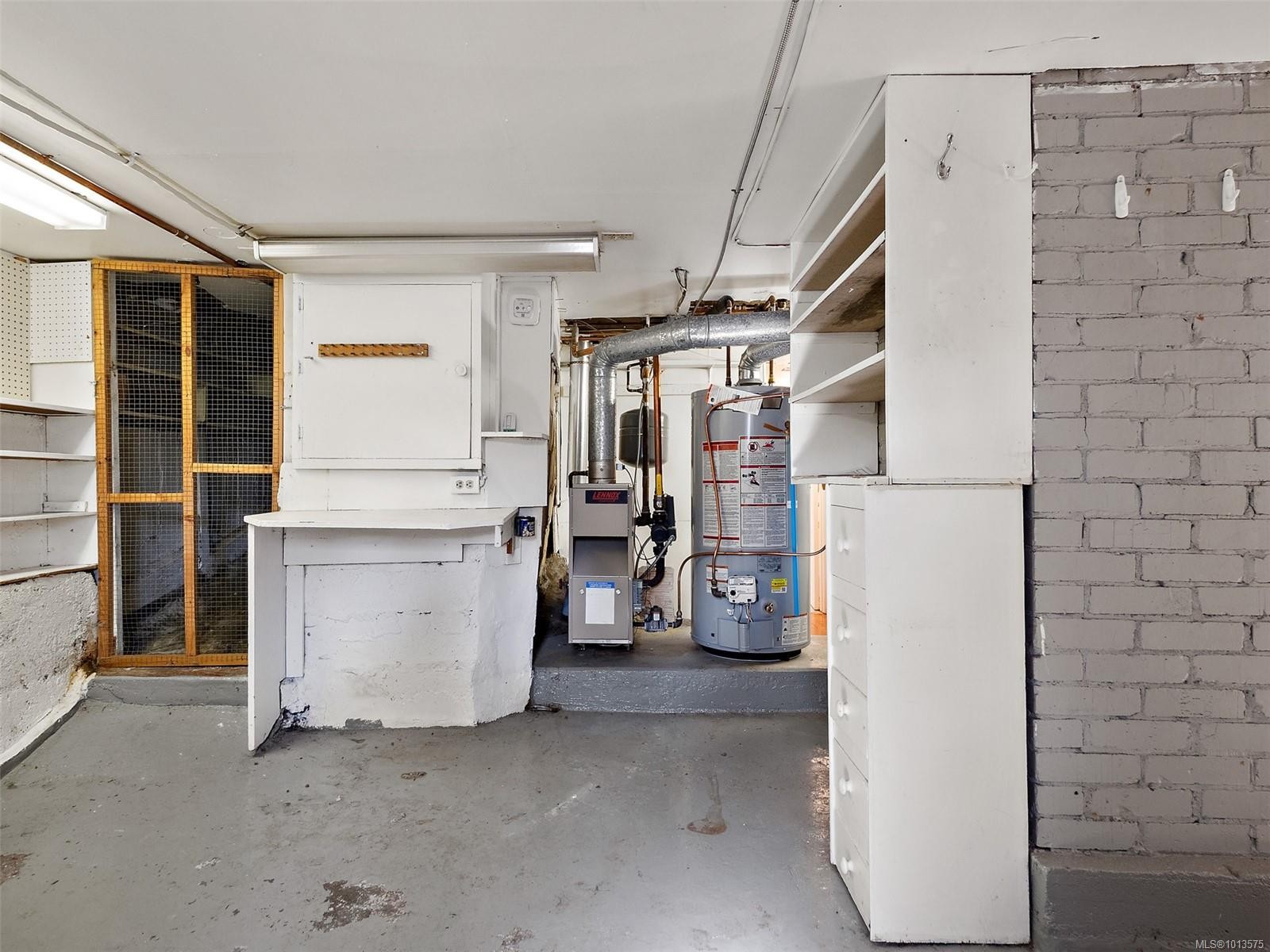 2702 Roseberry Ave, Victoria, BC