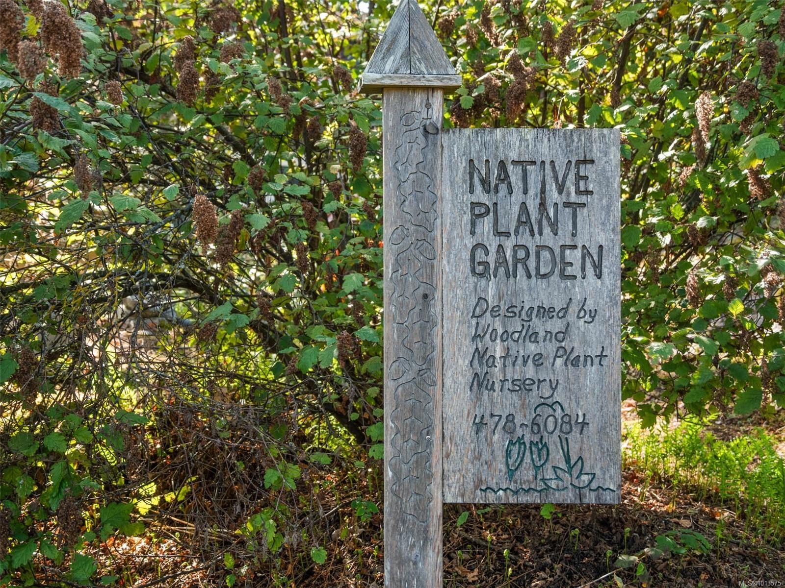 2702 Roseberry Ave, Victoria, BC