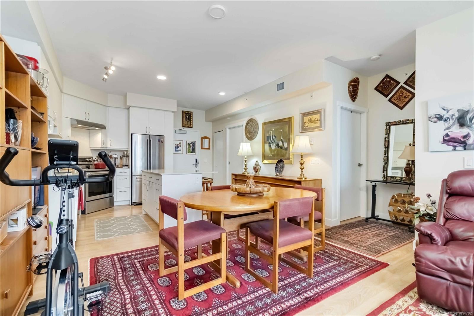 203-6609 Goodmere Rd, Sooke, BC - Indoor