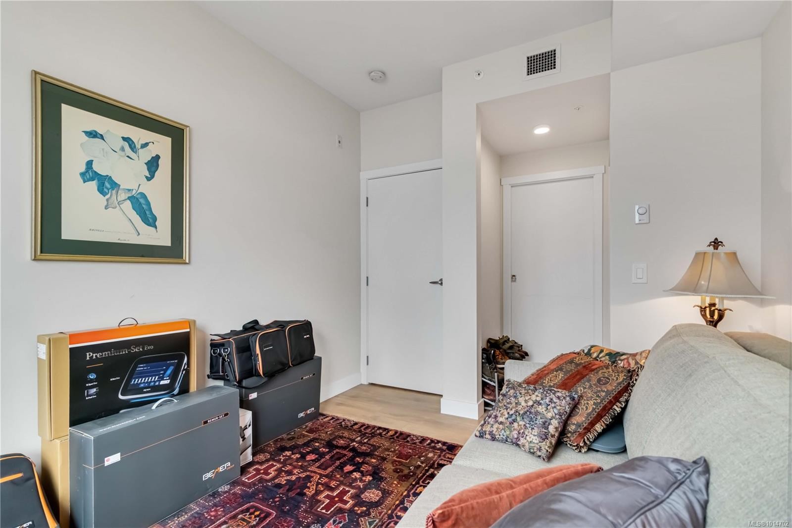 203-6609 Goodmere Rd, Sooke, BC - Indoor