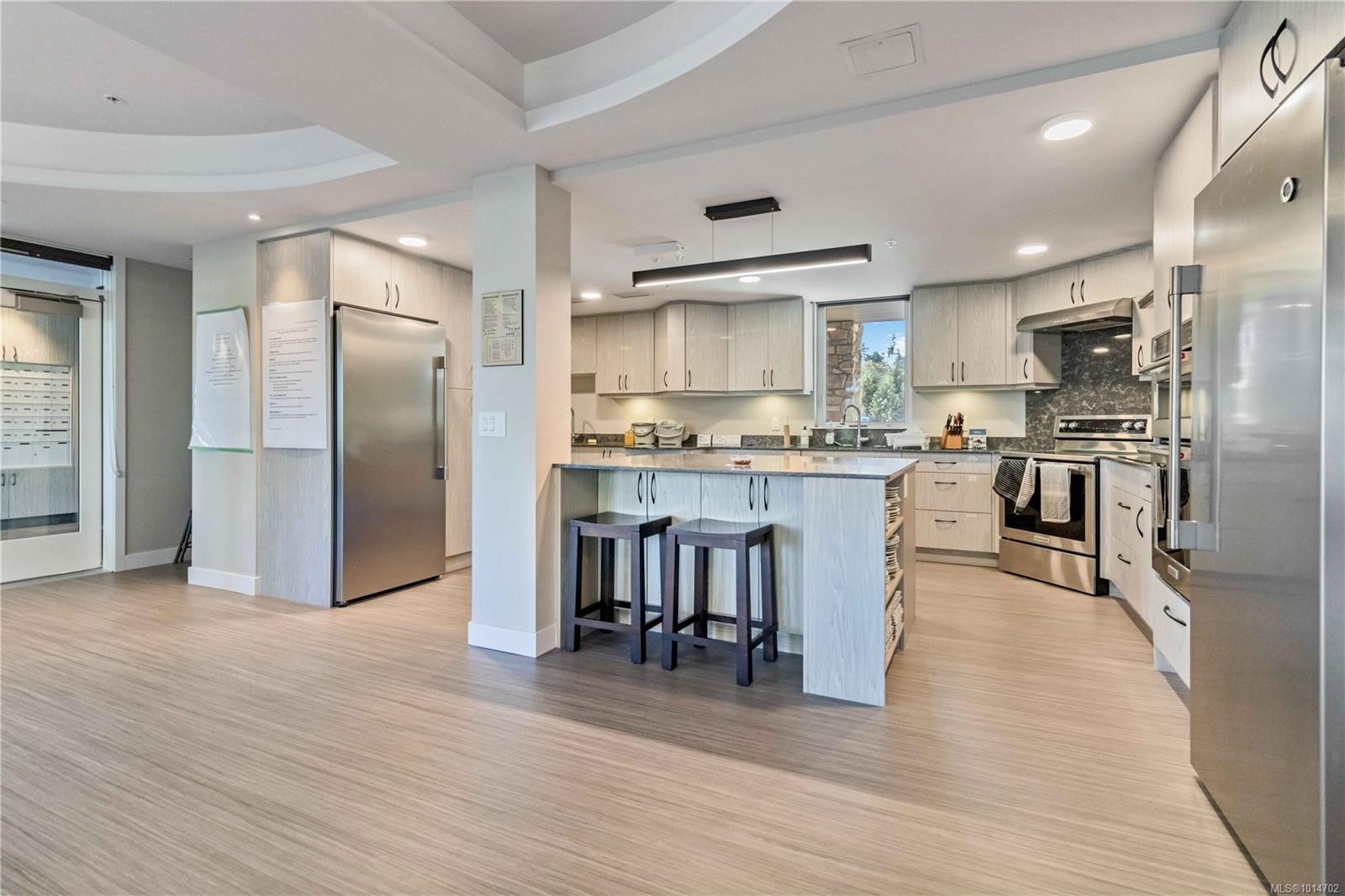 203-6609 Goodmere Rd, Sooke, BC - Indoor Photo Showing Kitchen With Stainless Steel Kitchen With Upgraded Kitchen