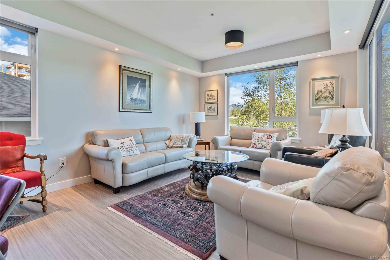 203-6609 Goodmere Rd, Sooke, BC - Indoor Photo Showing Living Room