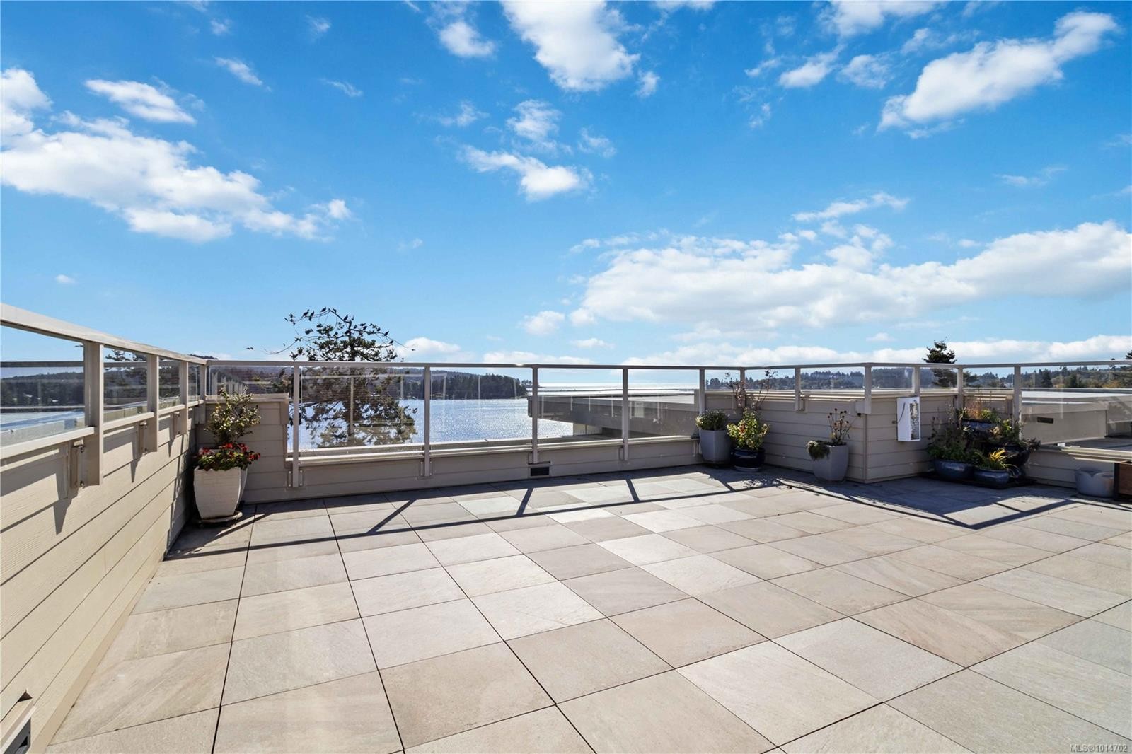 203-6609 Goodmere Rd, Sooke, BC - Outdoor