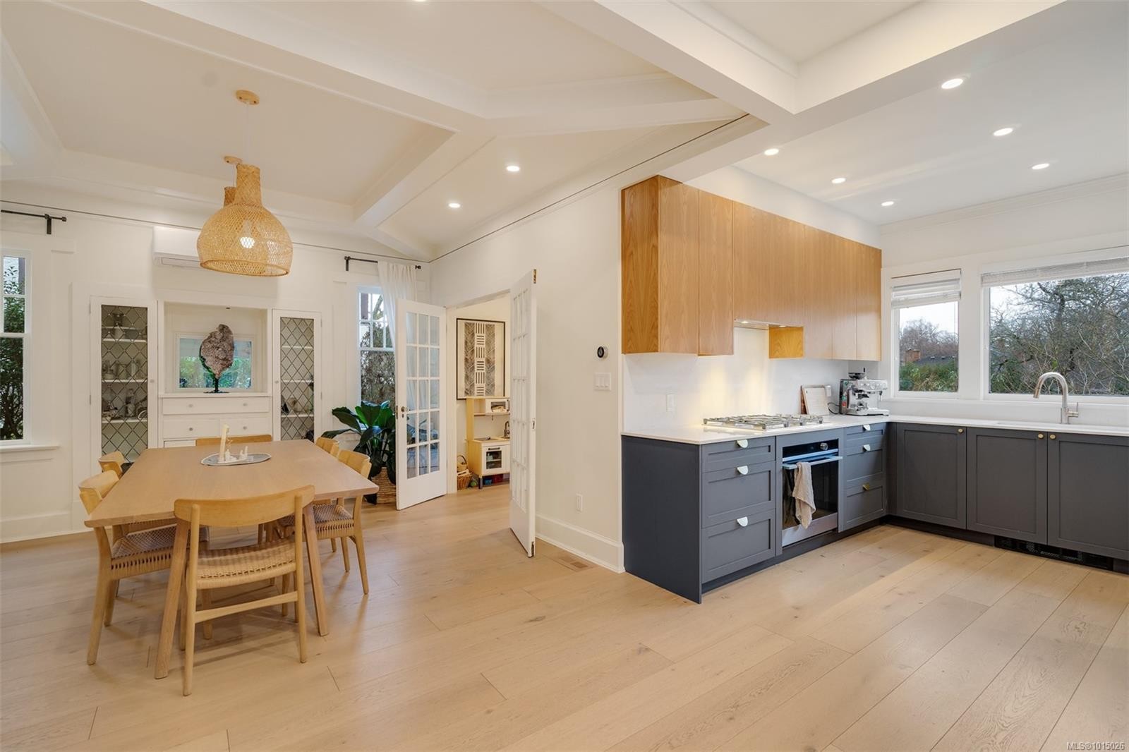 1546 Monterey Ave, Oak Bay, BC