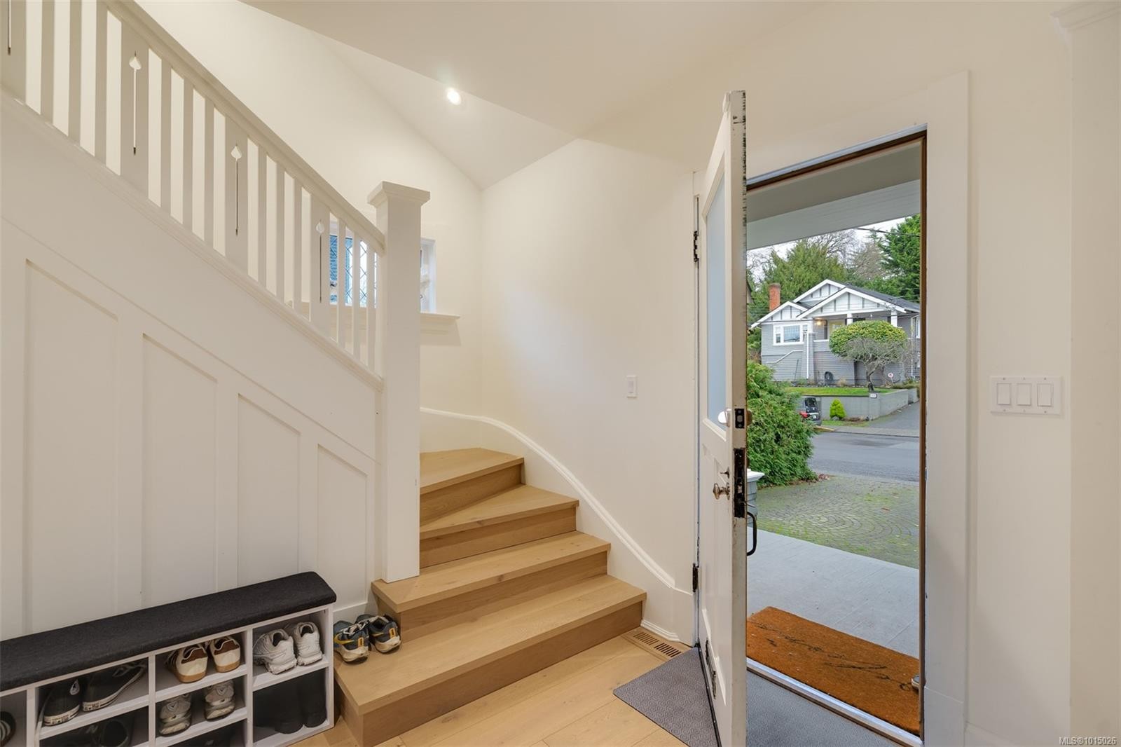 1546 Monterey Ave, Oak Bay, BC