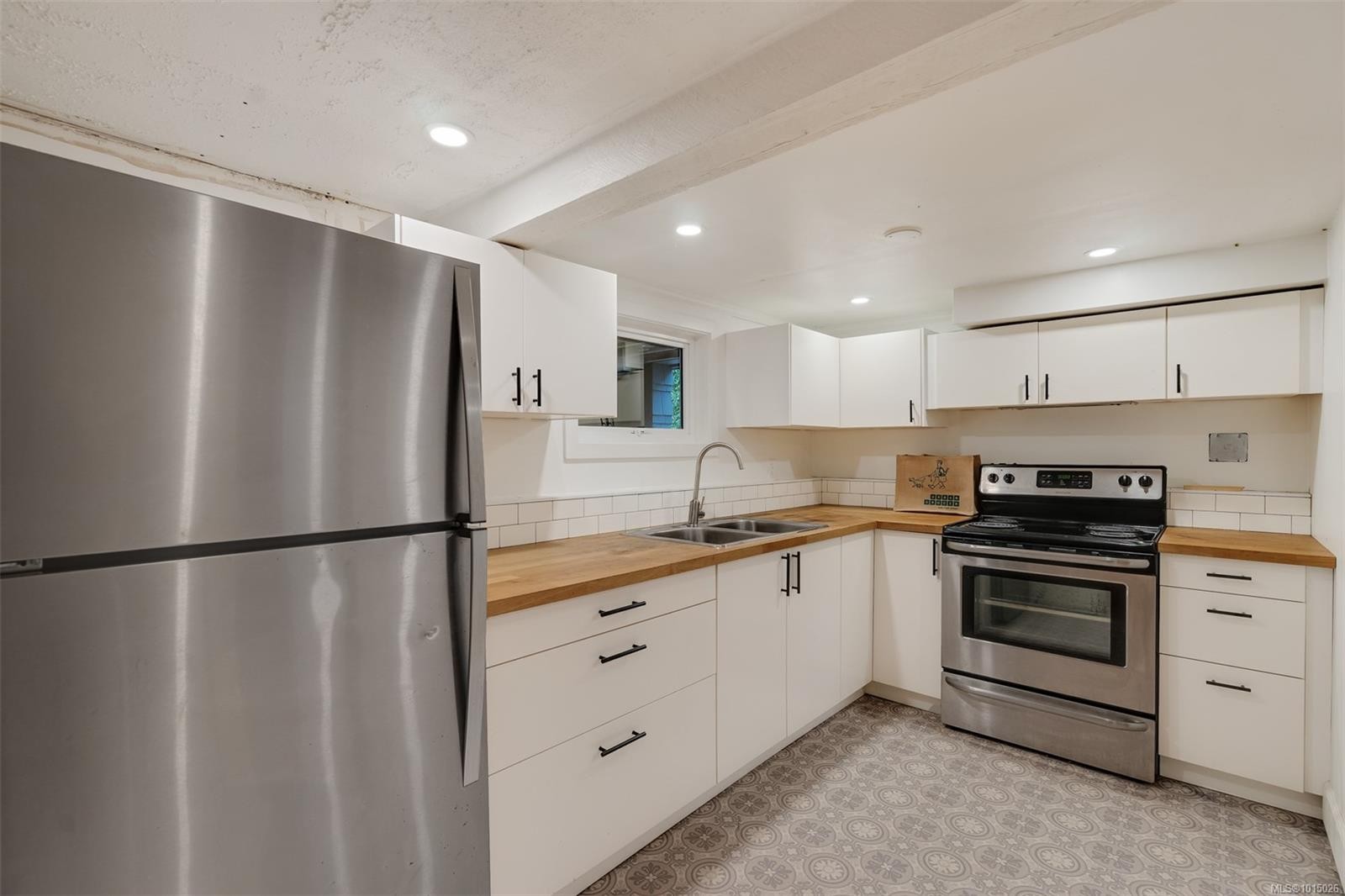 1546 Monterey Ave, Oak Bay, BC