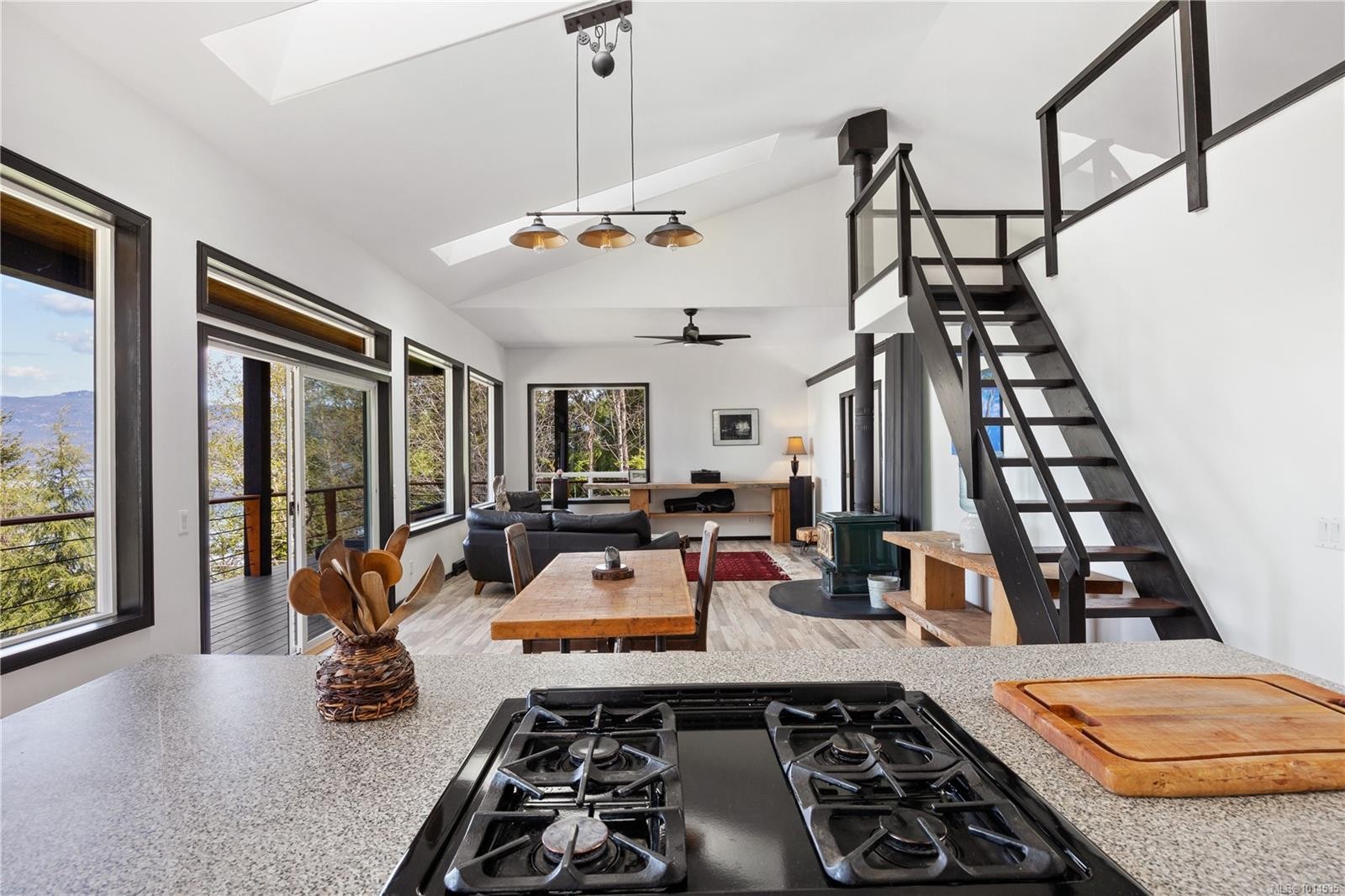 4 Mine Rd, Lasqueti Island, BC