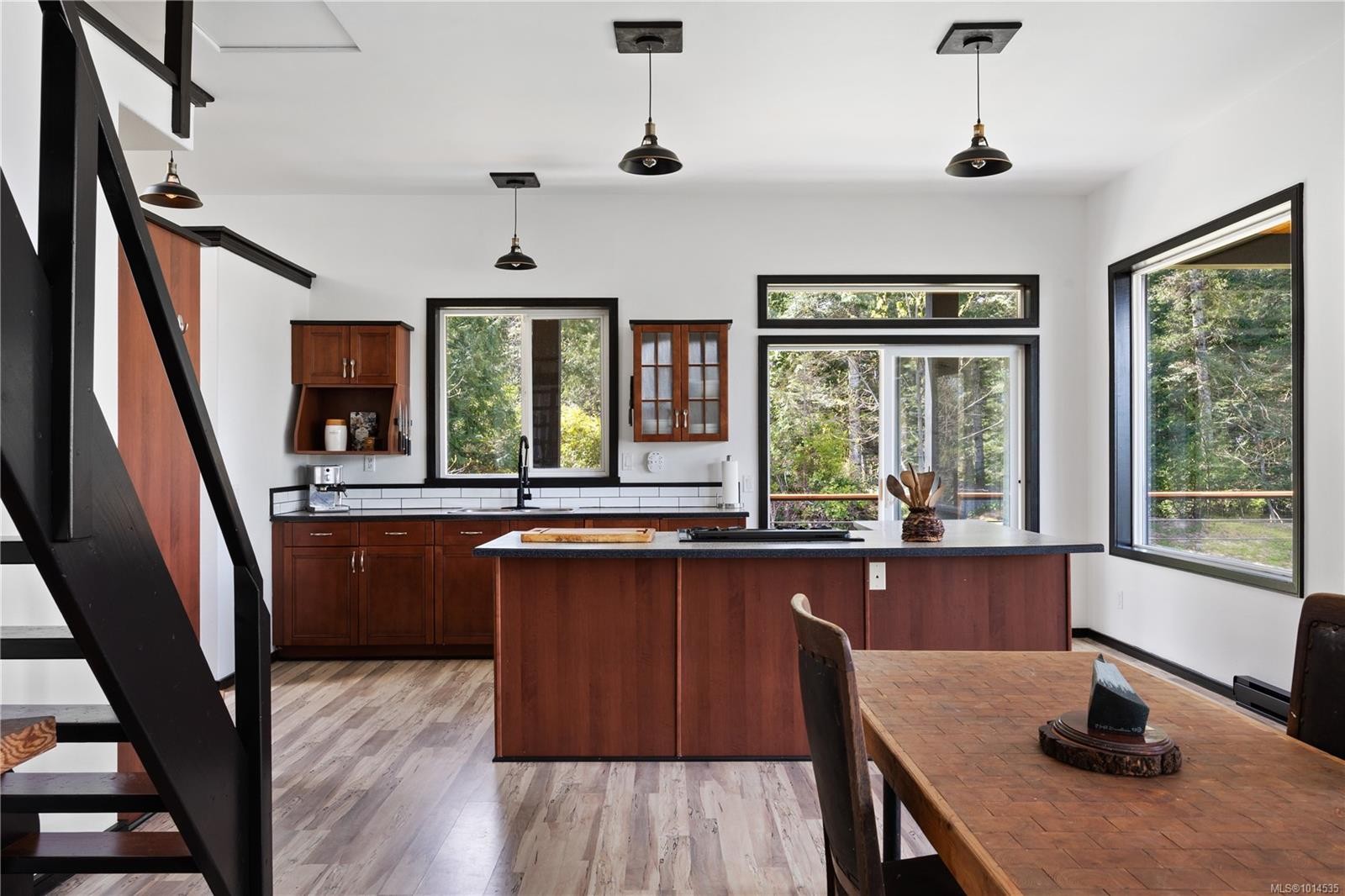 4 Mine Rd, Lasqueti Island, BC