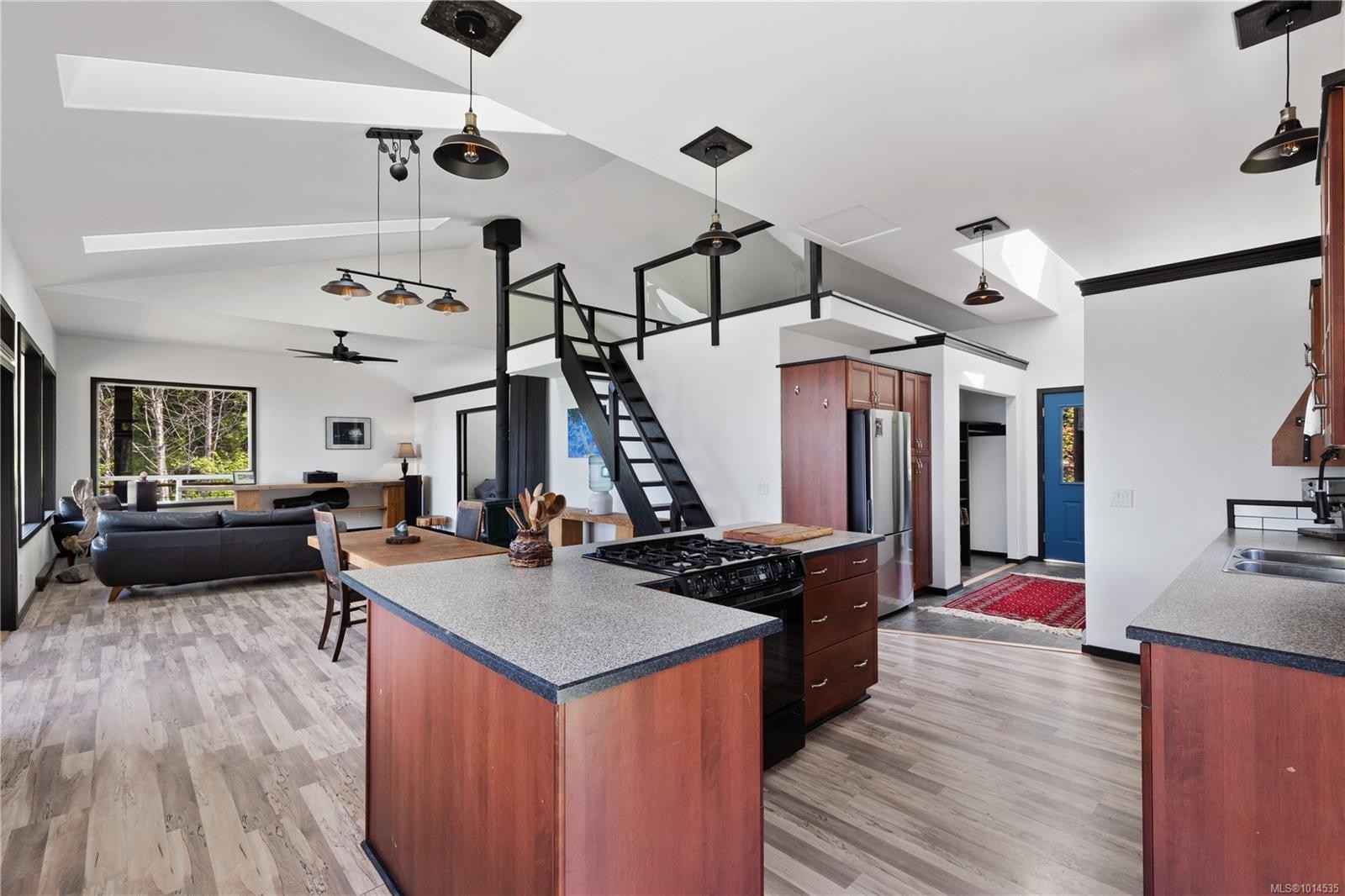 4 Mine Rd, Lasqueti Island, BC