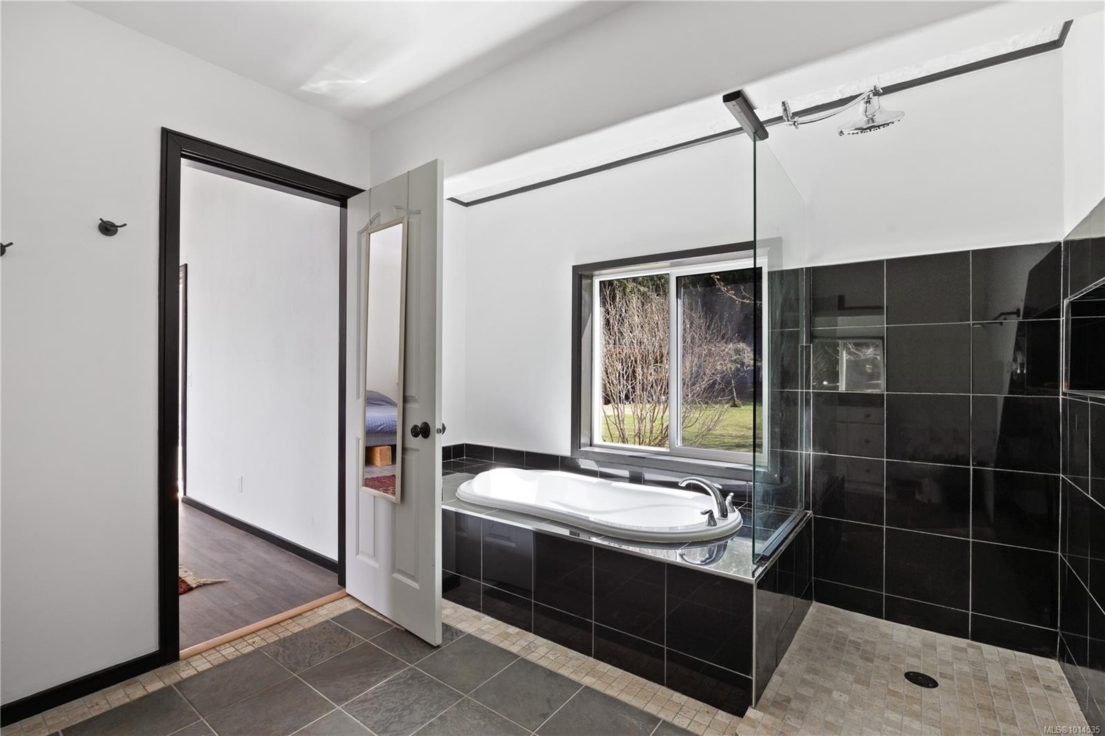 4 Mine Rd, Lasqueti Island, BC