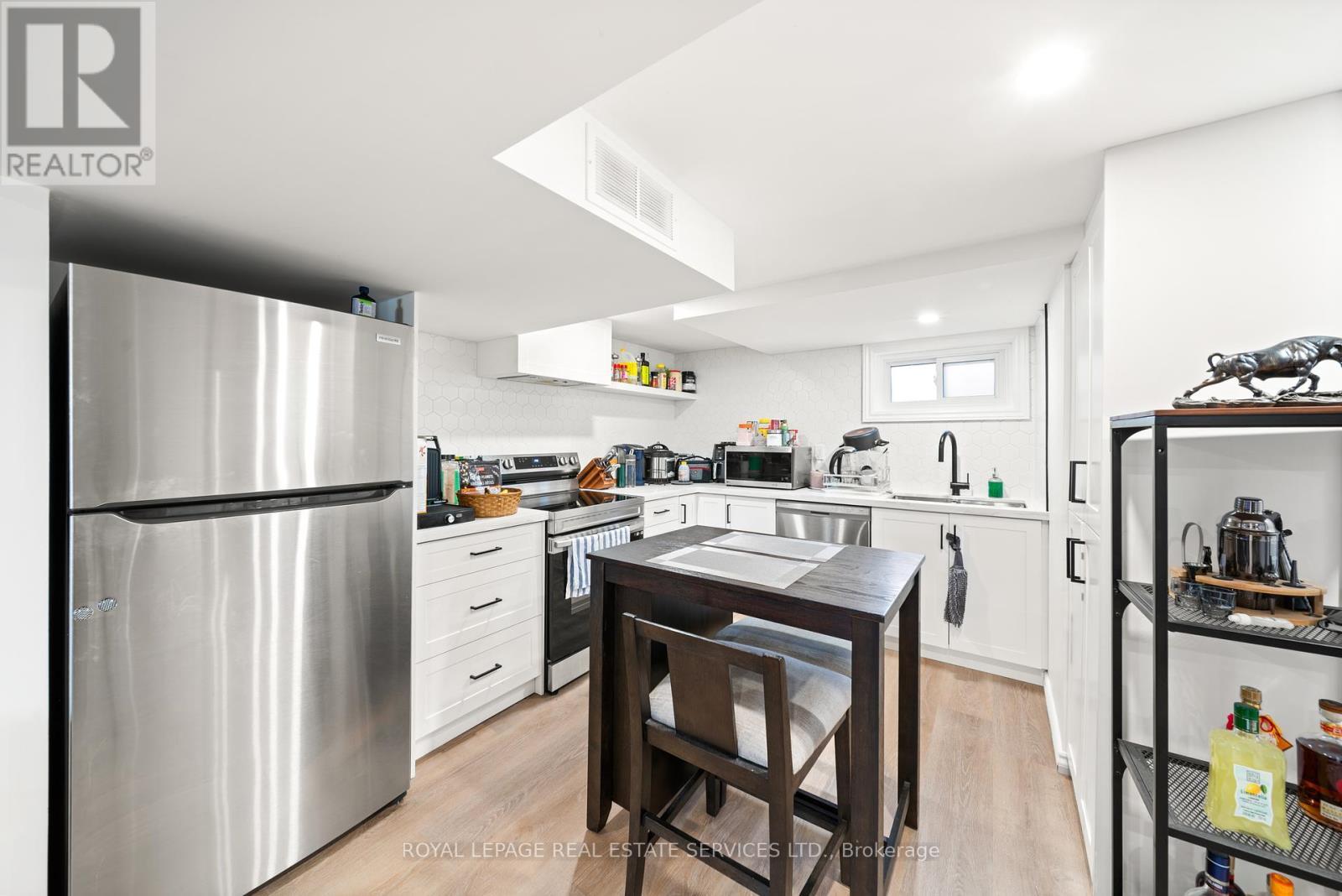 6 Corbett Crescent, Aurora, ON - Indoor