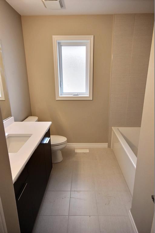 49 Kamal Drive, Sarnia, ON