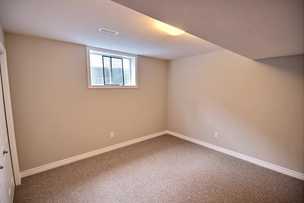 49 Kamal Drive, Sarnia, ON