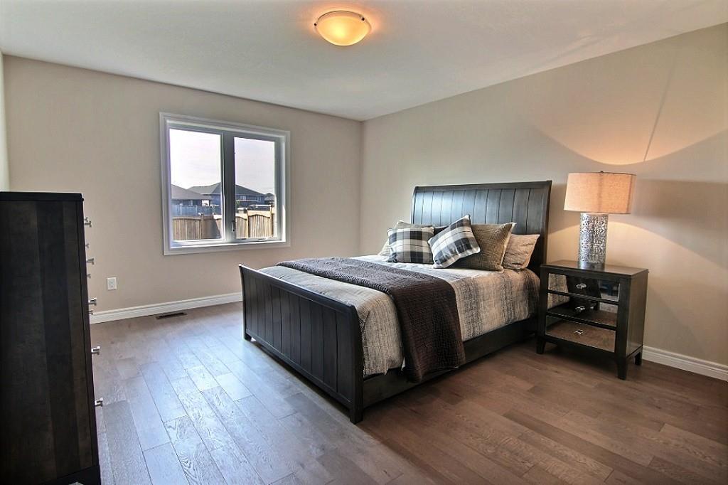 49 Kamal Drive, Sarnia, ON