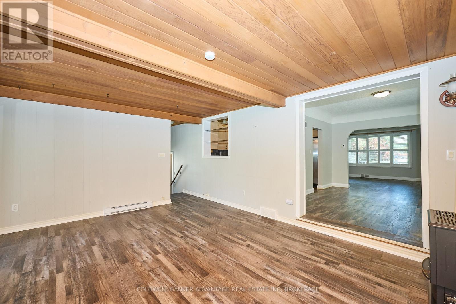 49 Carlton Avenue, Welland (N. Welland), ON - Indoor Photo Showing Other Room