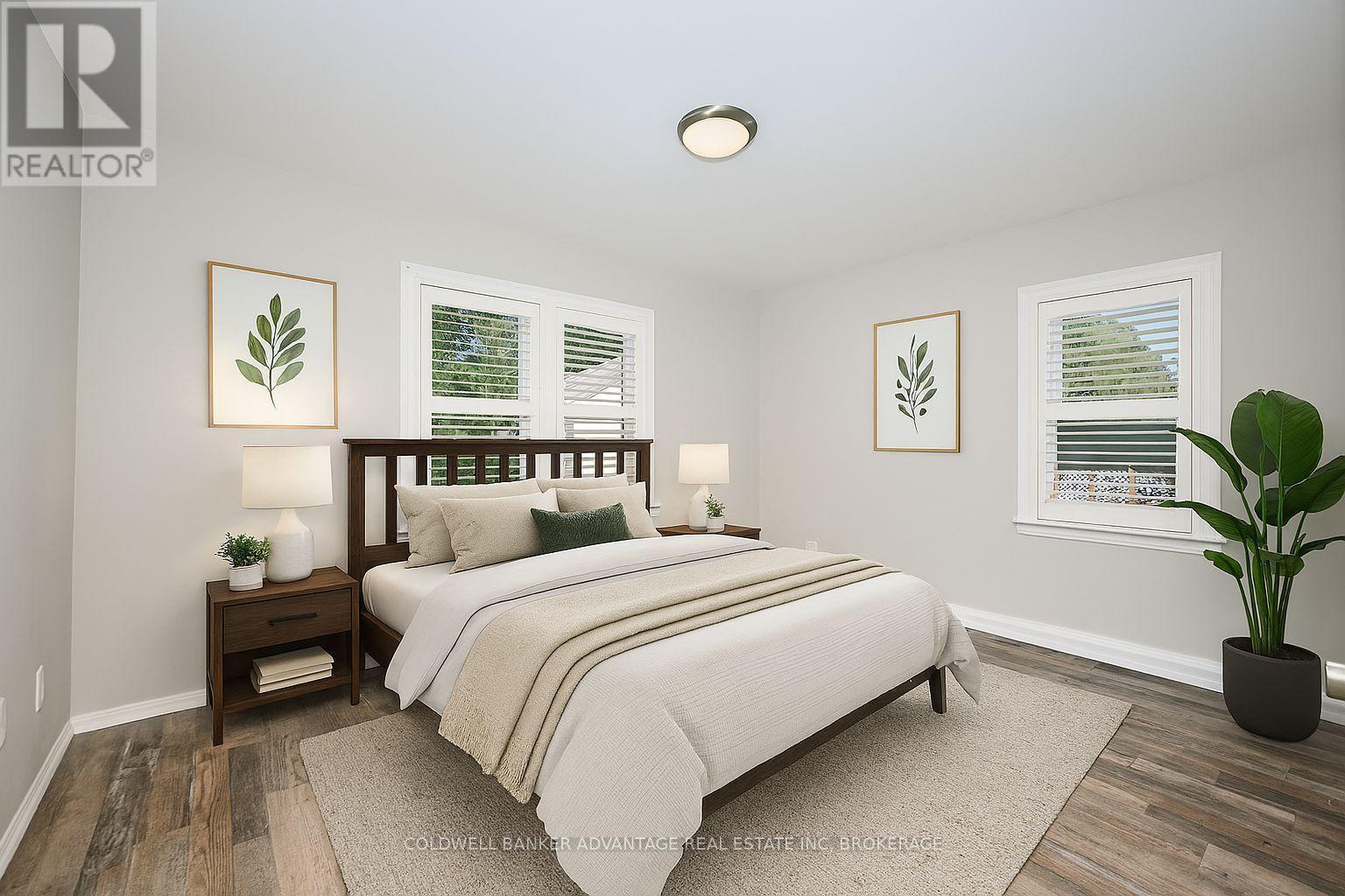 49 Carlton Avenue, Welland (N. Welland), ON - Indoor Photo Showing Bedroom