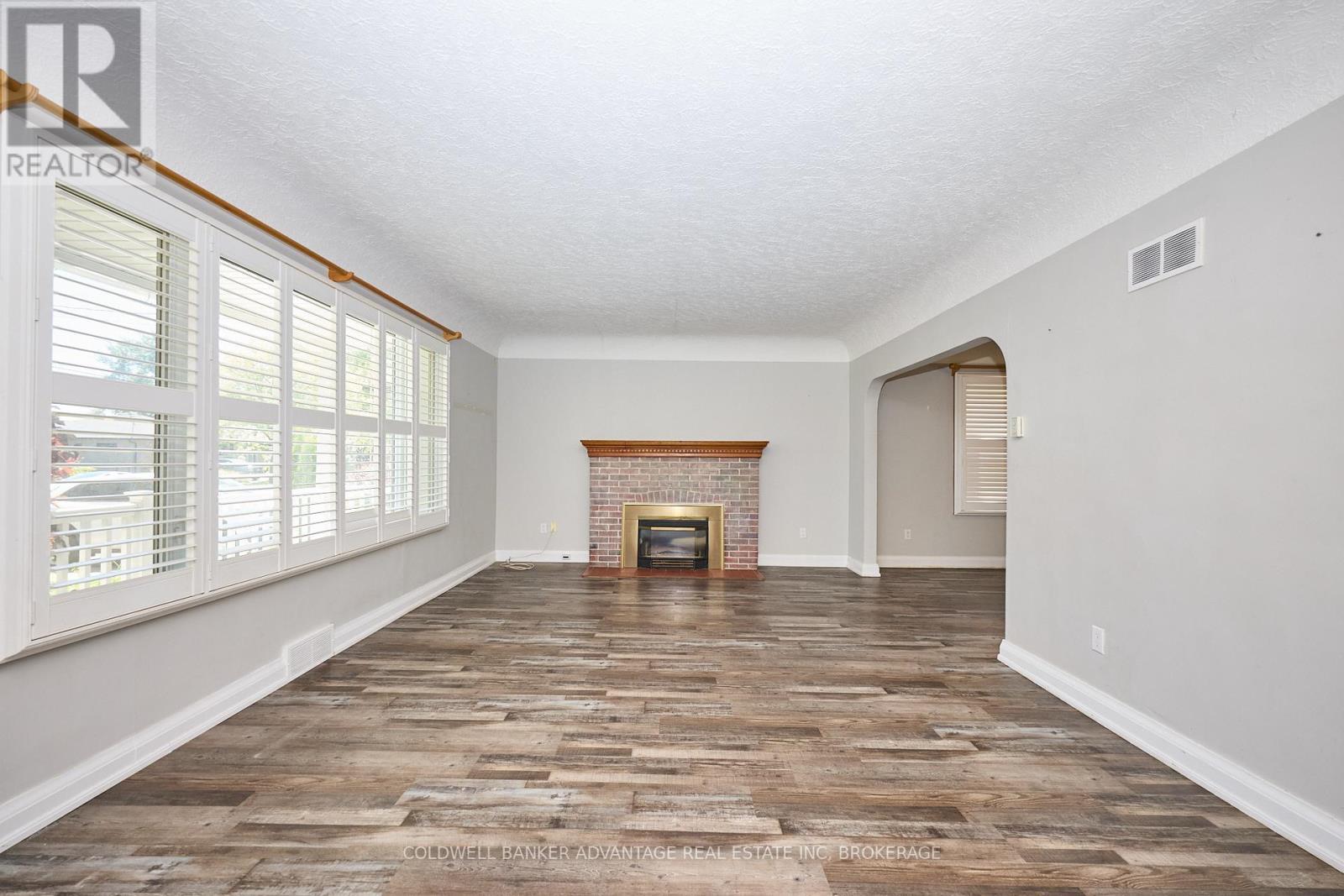 49 Carlton Avenue, Welland (N. Welland), ON - Indoor