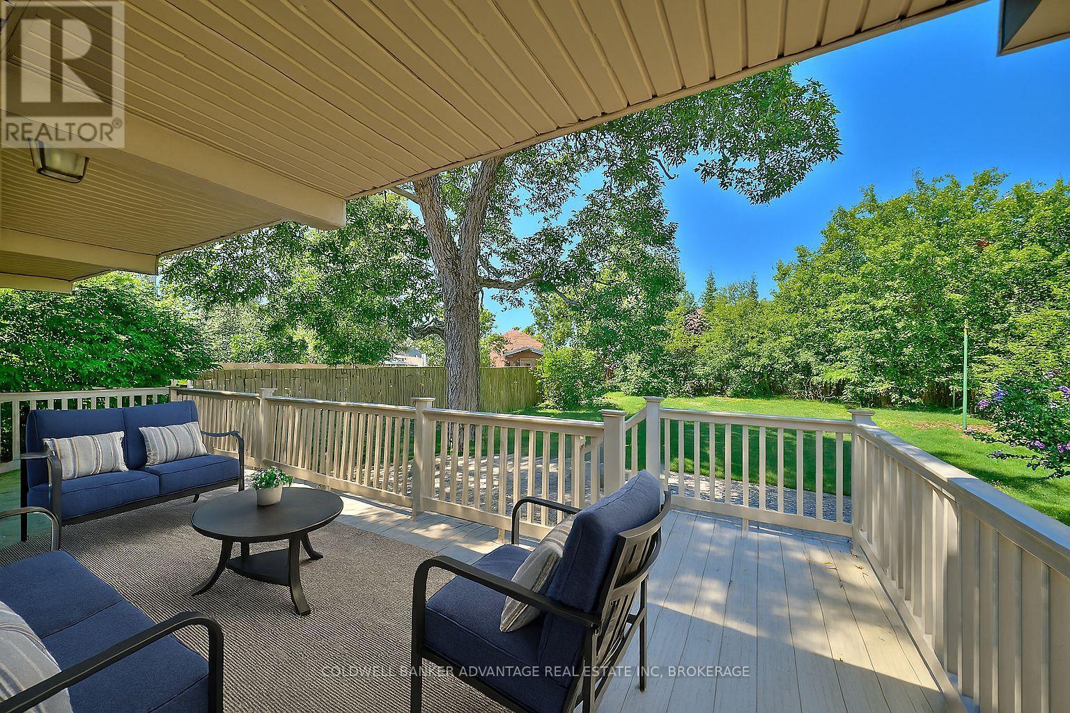49 Carlton Avenue, Welland (N. Welland), ON - Outdoor With Deck Patio Veranda With Exterior