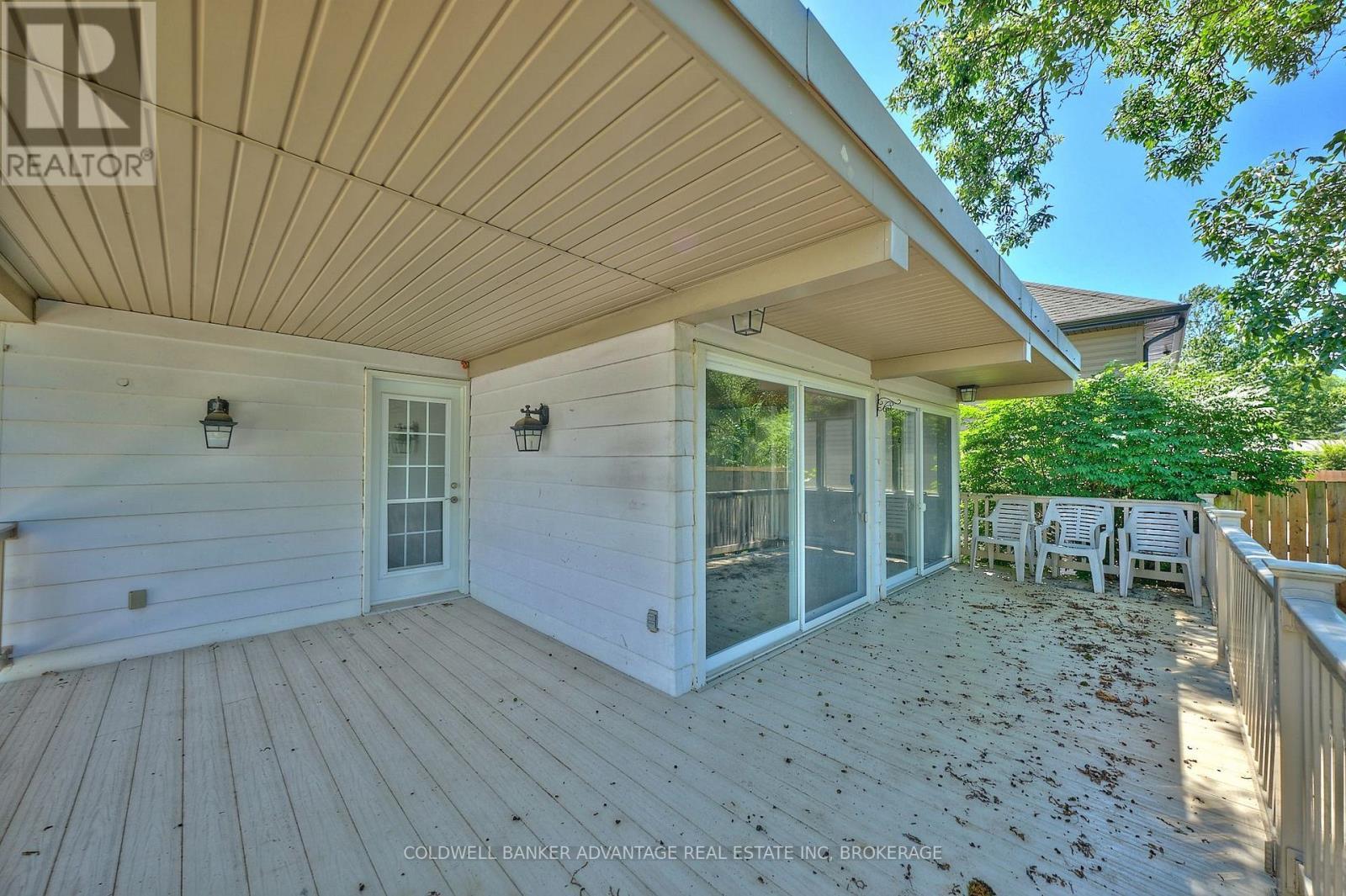 49 Carlton Avenue, Welland (N. Welland), ON - Outdoor With Exterior