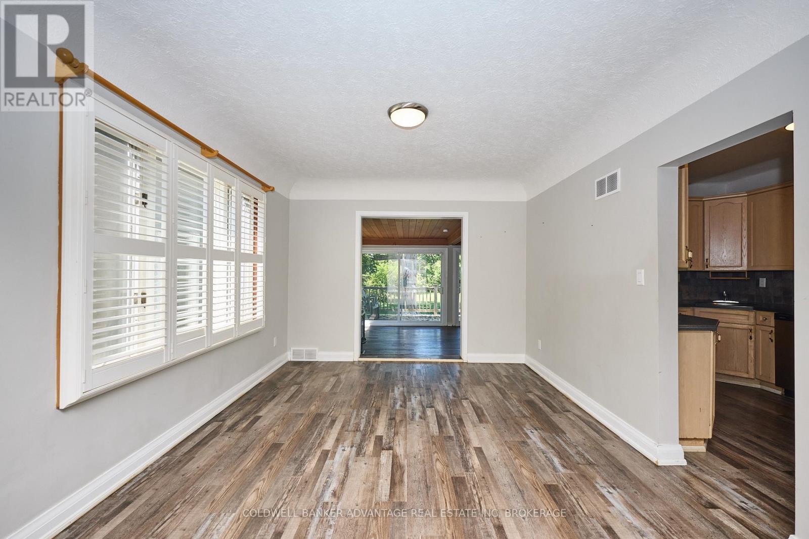 49 Carlton Avenue, Welland (N. Welland), ON - Indoor Photo Showing Other Room