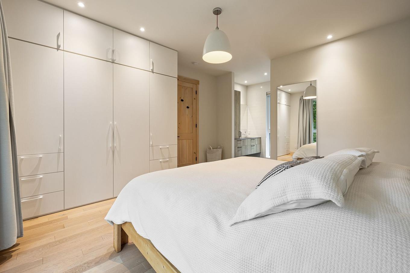 Chambre à coucher principale - 43 Rue Ducharme, Shefford, QC - Indoor Photo Showing Bedroom