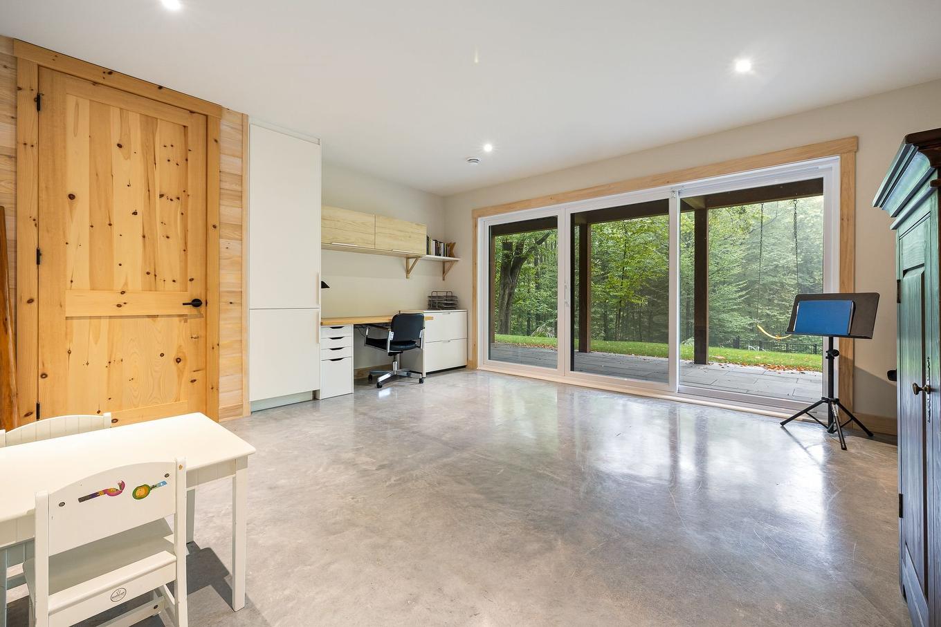 Bureau - 43 Rue Ducharme, Shefford, QC - Indoor