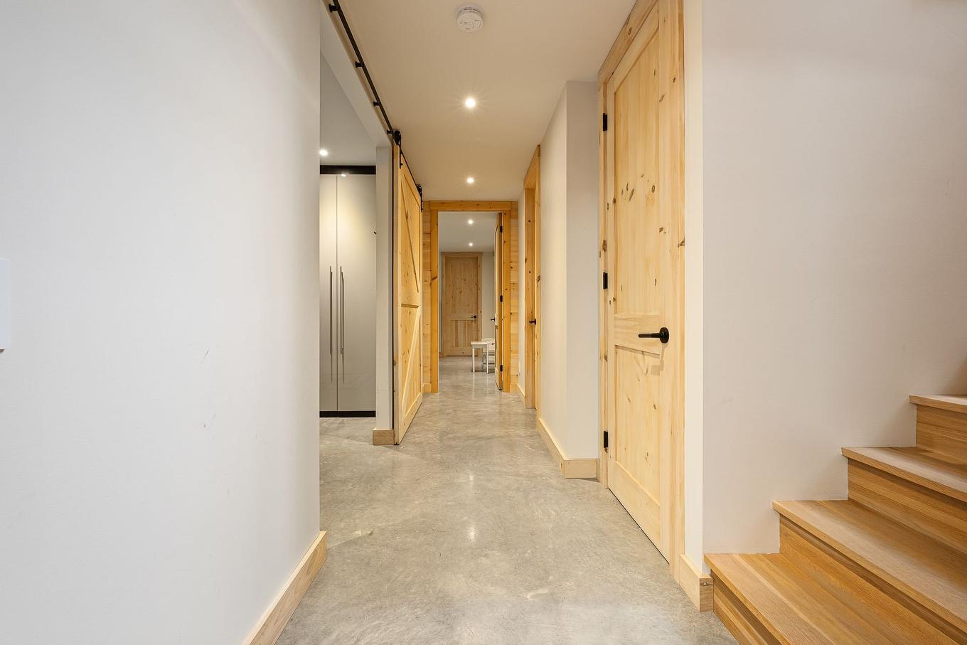 Corridor - 43 Rue Ducharme, Shefford, QC - Indoor Photo Showing Other Room